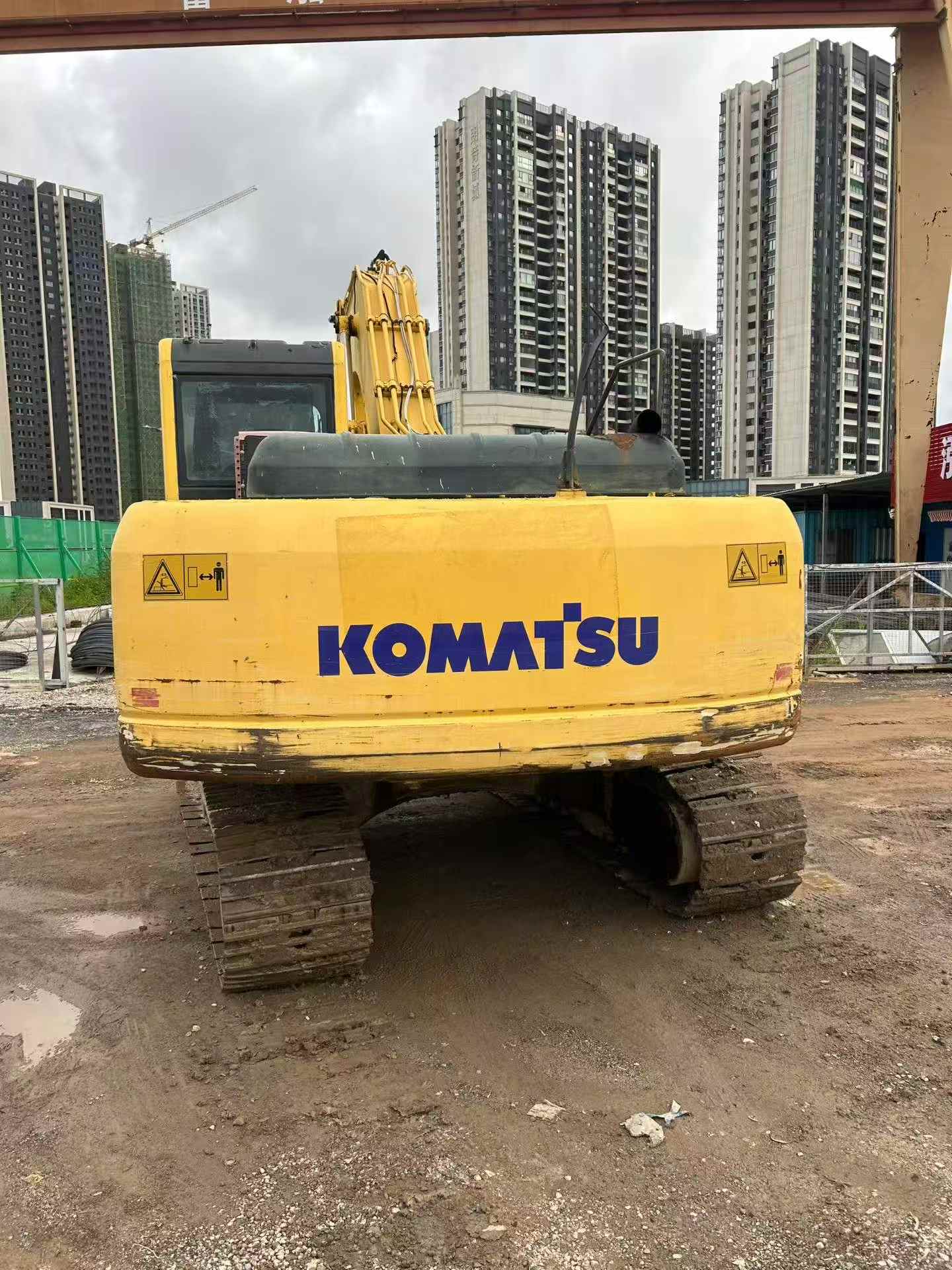 Acheter Pelle Komatsu PC200-8 d'occasion / 2 Acheter Pelle Komatsu PC200-8 d'occasion / 2