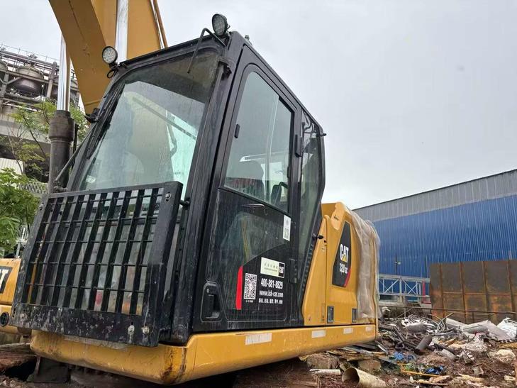 Buy Caterpillar 320GC Used Excavator / 1
