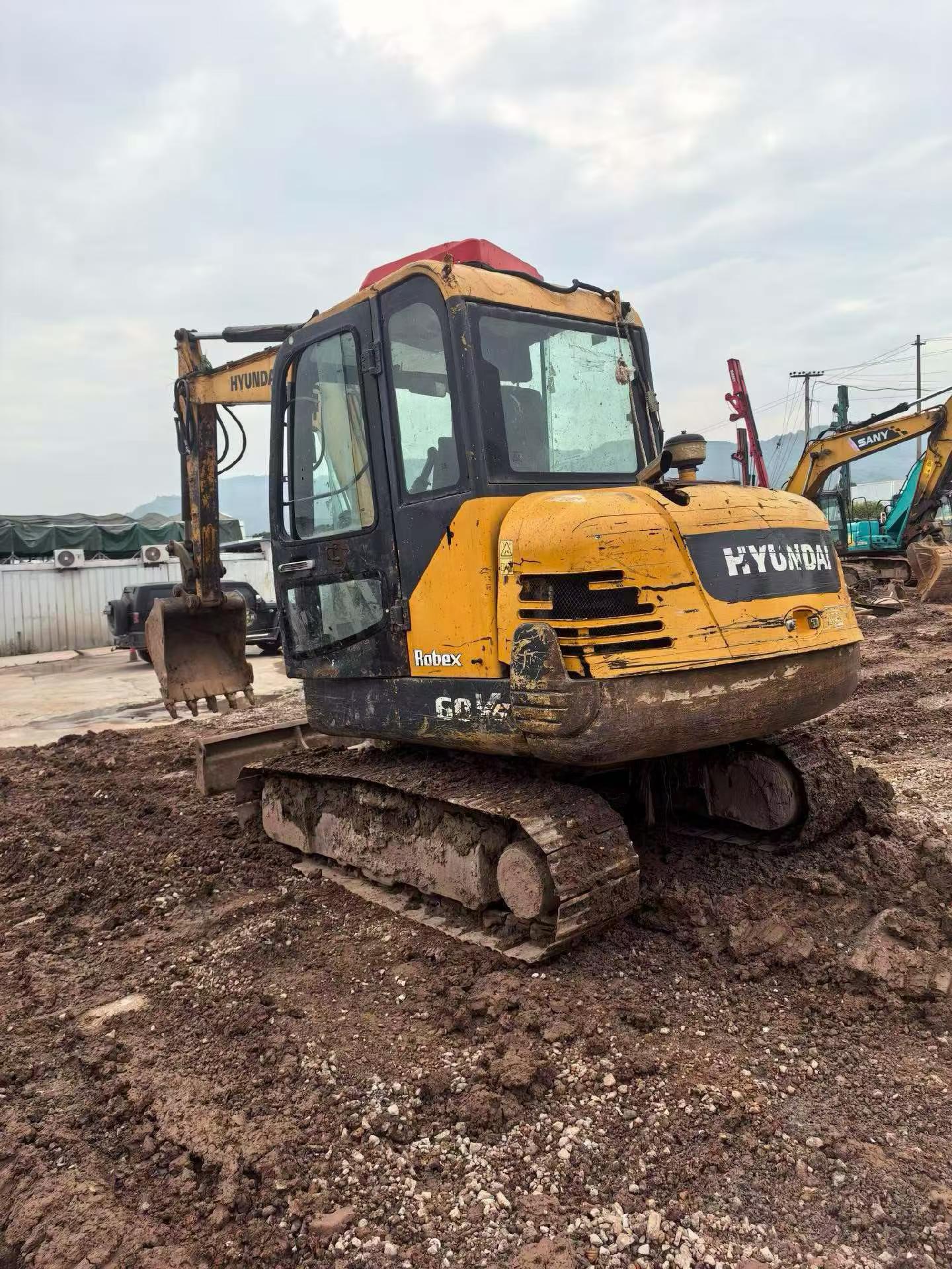 Buy Hyundai HX60 Used Excavator / 6 Buy Hyundai HX60 Used Excavator / 6