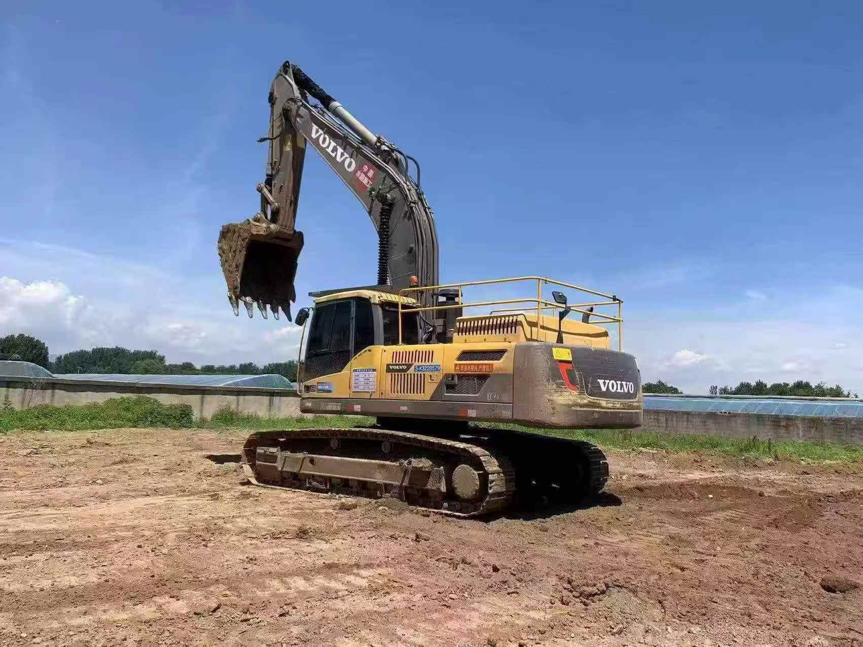 Buy Volvo EC380DL Used Excavator / 2 Buy Volvo EC380DL Used Excavator / 2