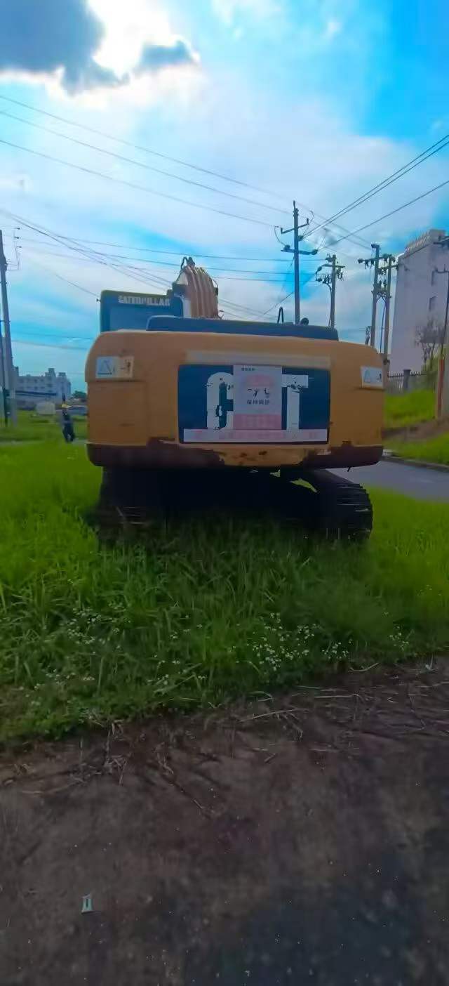 Buy Caterpillar 320D Used Excavator / 2 Buy Caterpillar 320D Used Excavator / 2