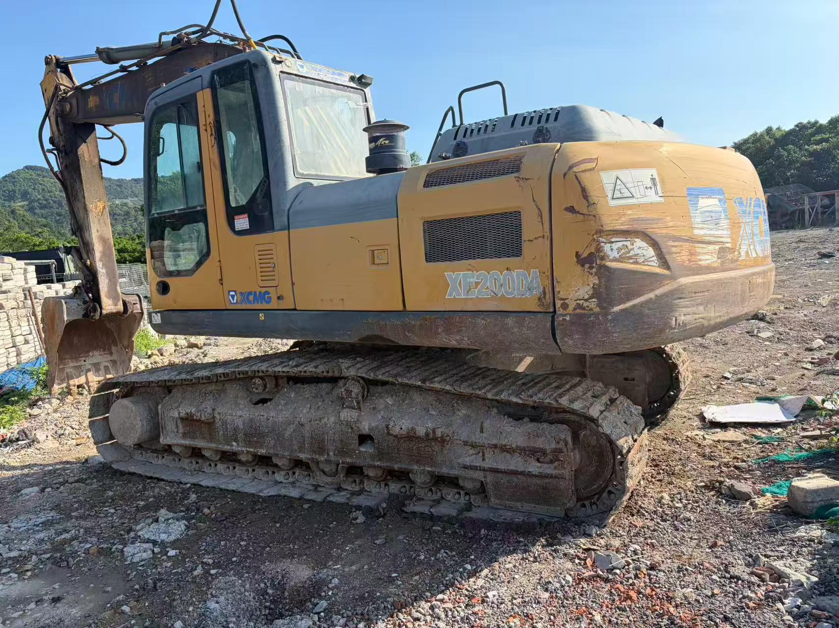 Buy XCMG XE200 Used Excavator / 1