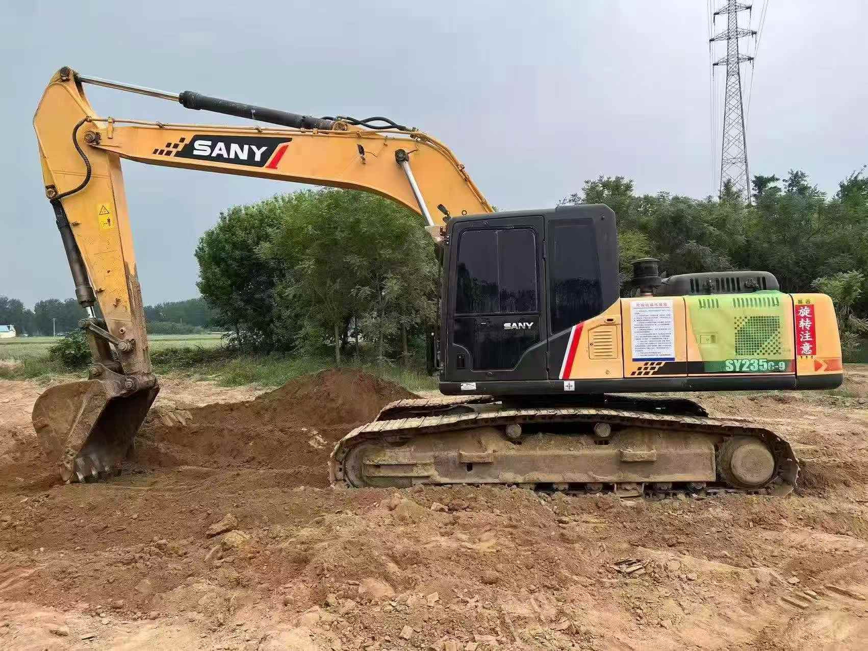 Buy Sany SY235C Used Excavator / 1