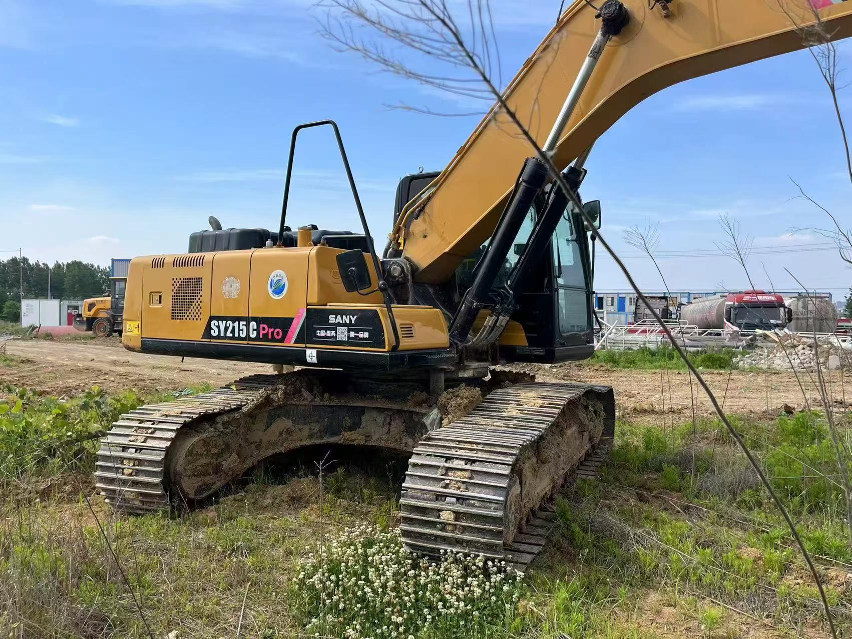 Buy Sany SY215C-8 Used Excavator / 2