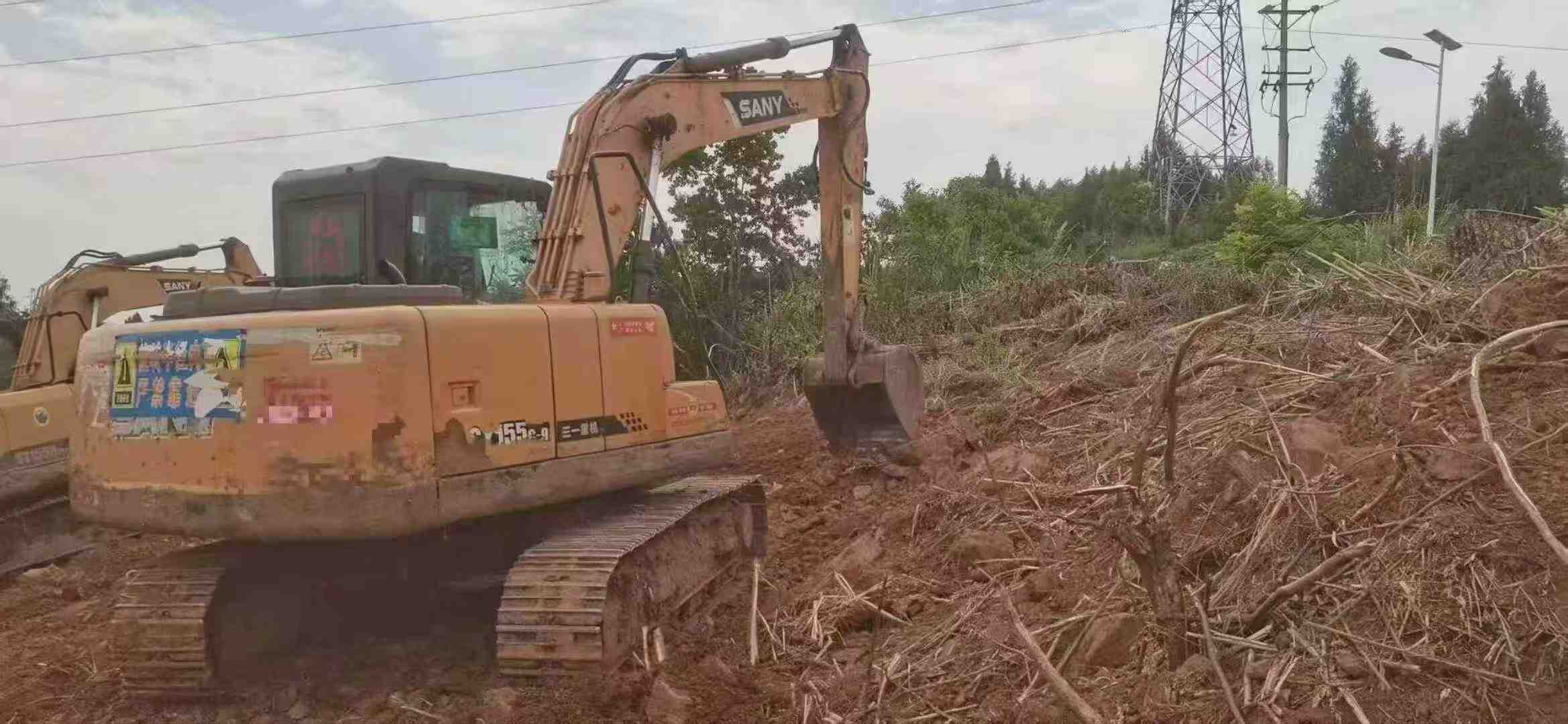 Buy Sany SY135 Used Excavator / 1