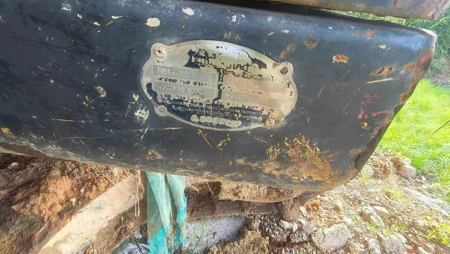 Buy Hyundai R215-7C Used Excavator / 8 Buy Hyundai R215-7C Used Excavator / 8