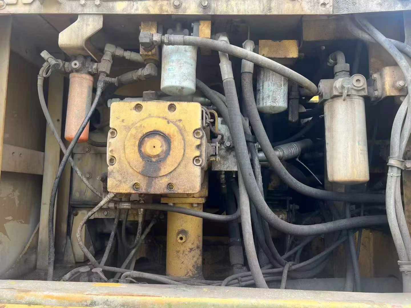 Buy Caterpillar 374D Used Excavator / 5