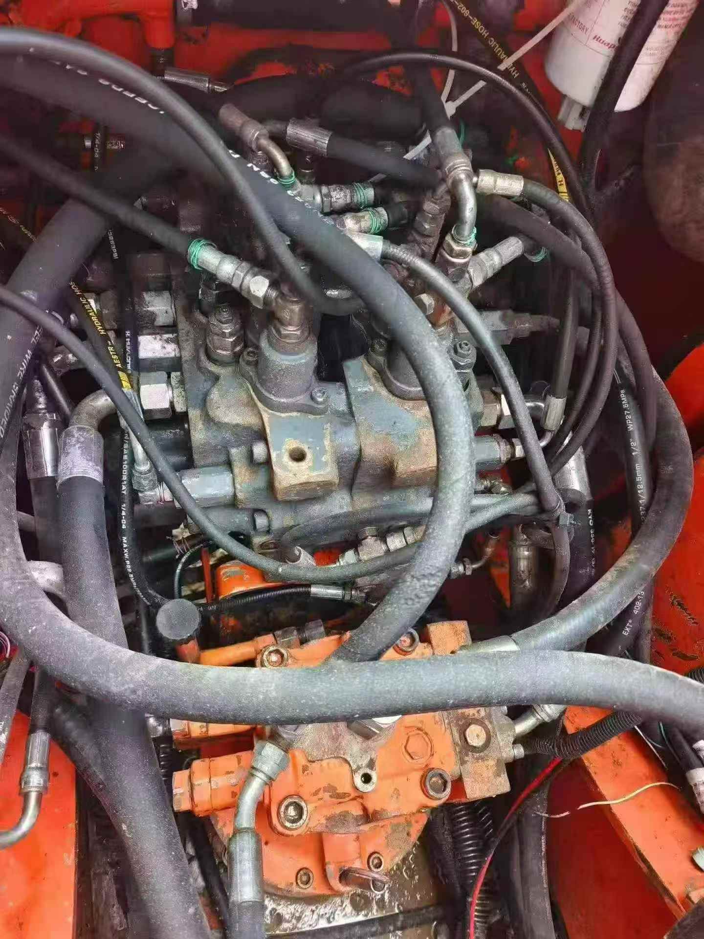 Buy Doosan DH150-7 Used Excavator / 4 Buy Doosan DH150-7 Used Excavator / 4