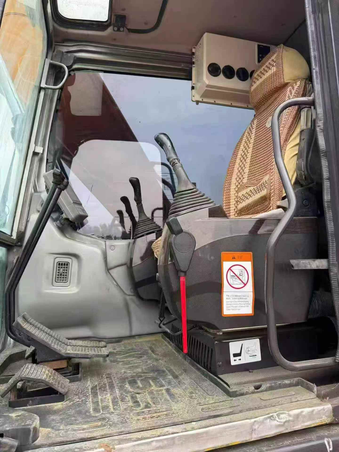 Buy Sany SY135 Used Excavator / 9 Buy Sany SY135 Used Excavator / 9