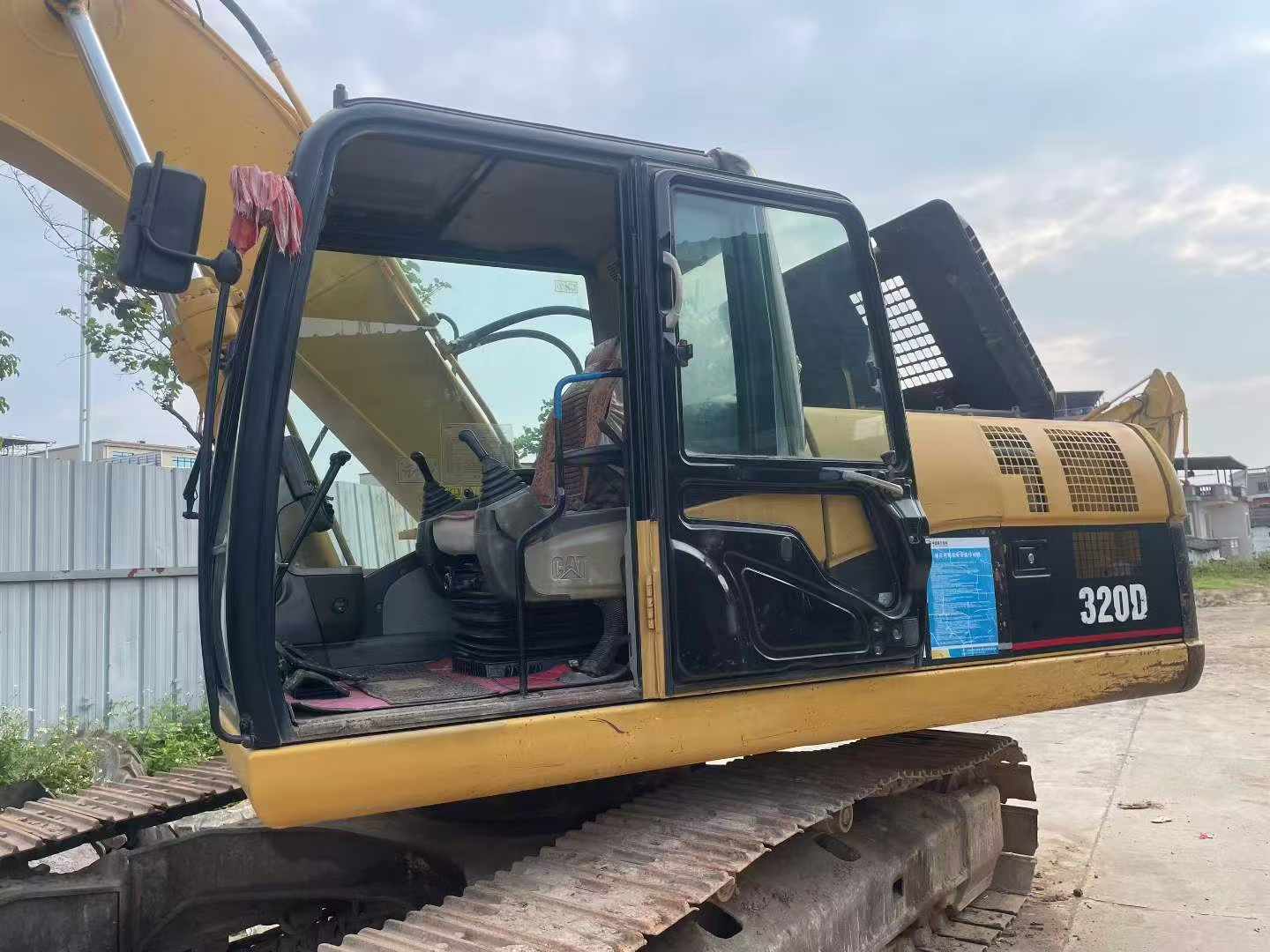 Buy Caterpillar 320D Used Excavator / 2 Buy Caterpillar 320D Used Excavator / 2