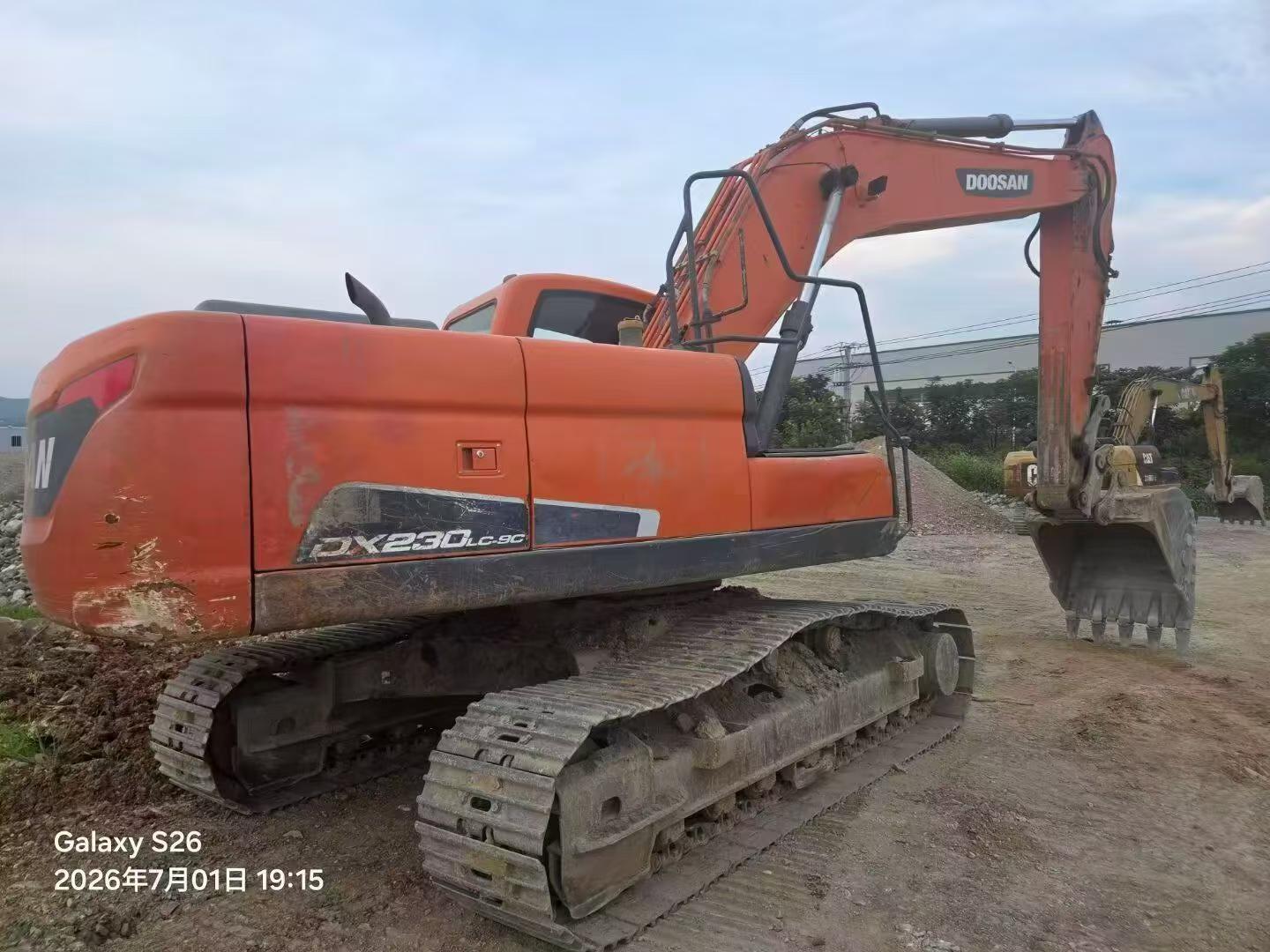 Buy Doosan DX215-9C Used Excavator / 1