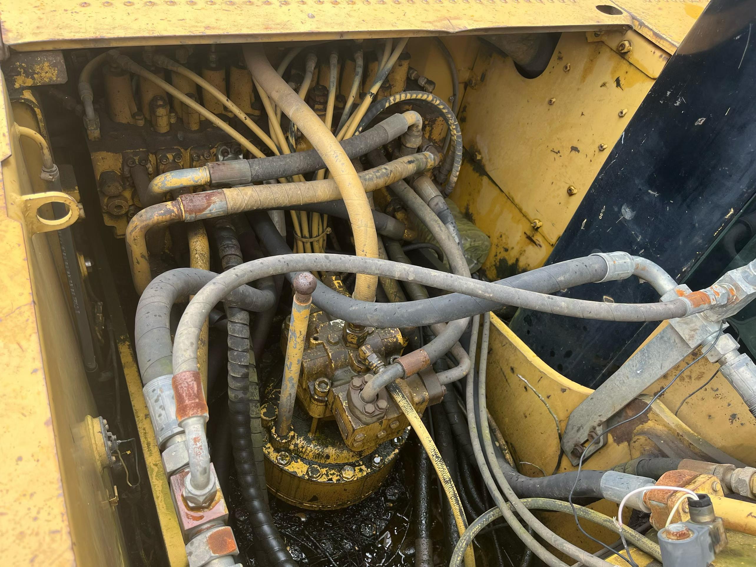 Buy Caterpillar 320D Used Excavator / 4 Buy Caterpillar 320D Used Excavator / 4