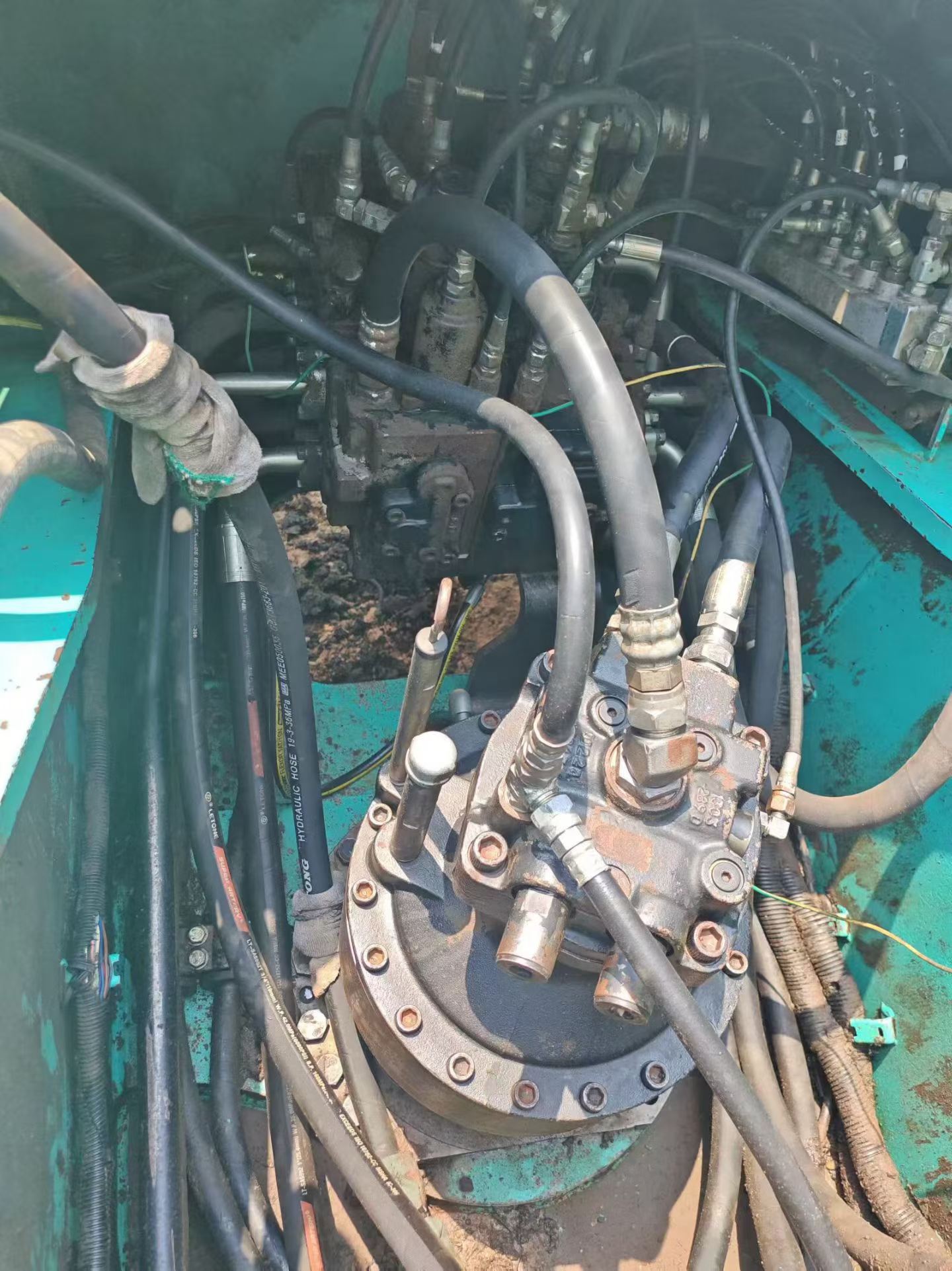 Buy Kobelco SK260 Used Excavator / 1