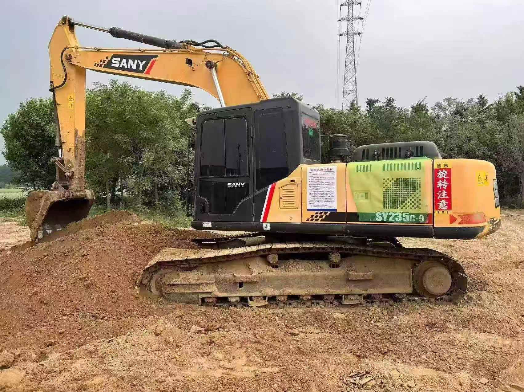 Buy Sany SY235C Used Excavator / 2 Buy Sany SY235C Used Excavator / 2