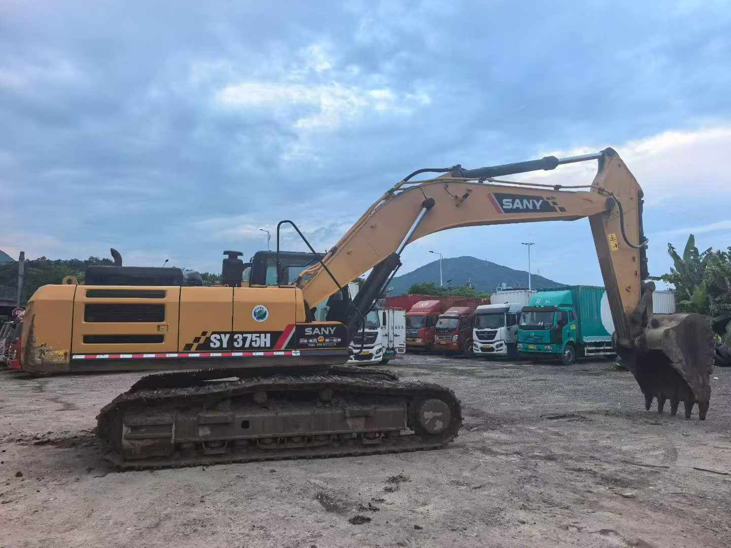 Buy Sany SY375H Used Excavator / 5 Buy Sany SY375H Used Excavator / 5
