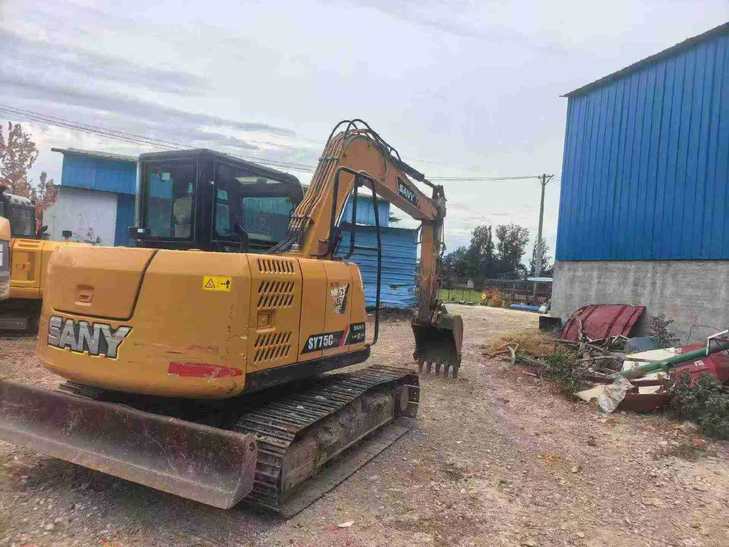 Buy Sany SY75 Used Excavator / 1