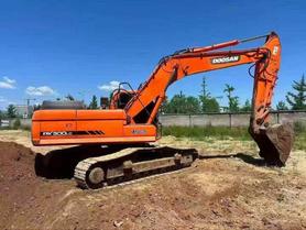 Buy Doosan DX260LC Used Excavator / 3 Buy Doosan DX260LC Used Excavator / 3