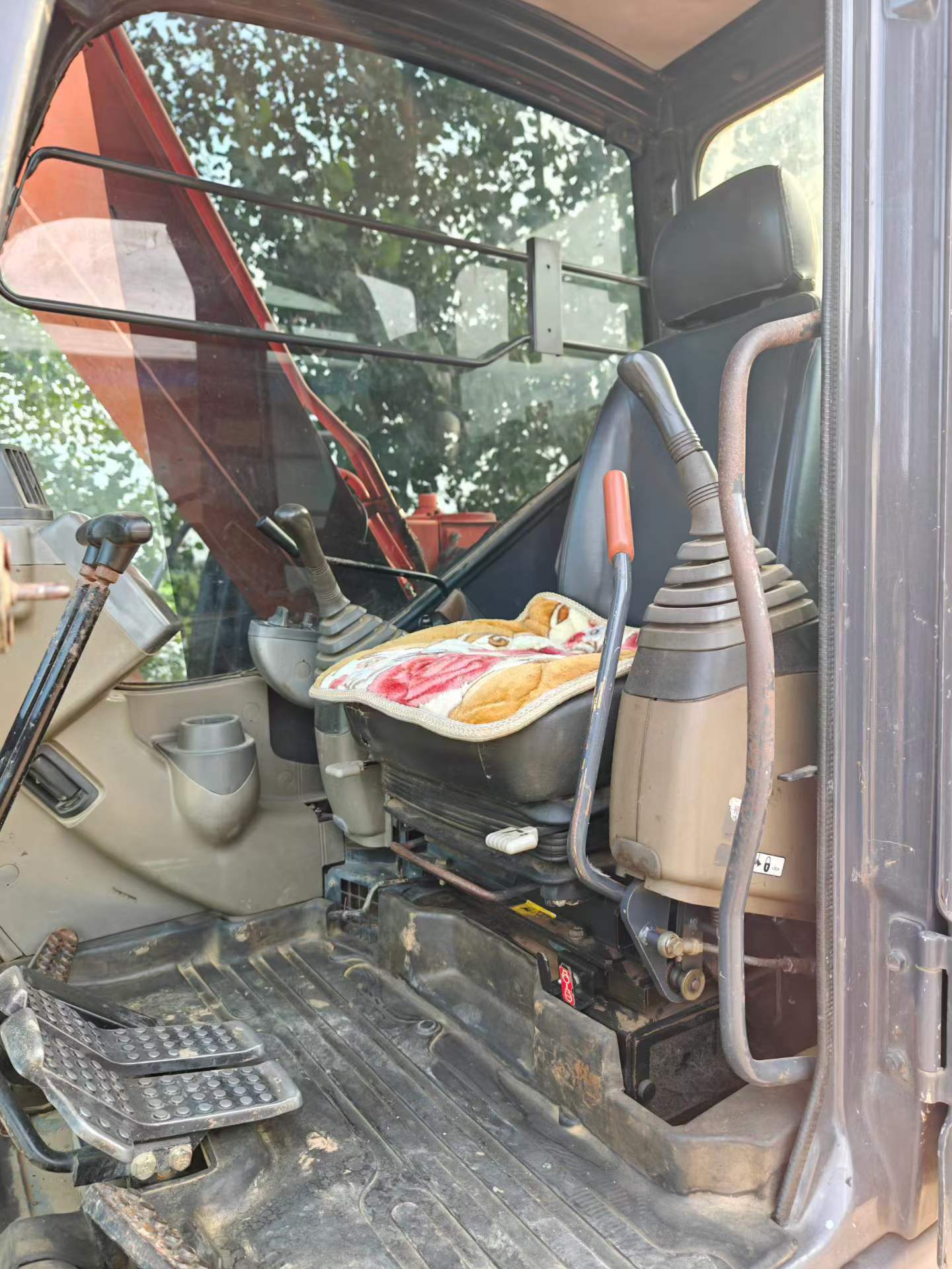 Buy Hitachi ZX70-5A Used Excavator / 4 Buy Hitachi ZX70-5A Used Excavator / 4