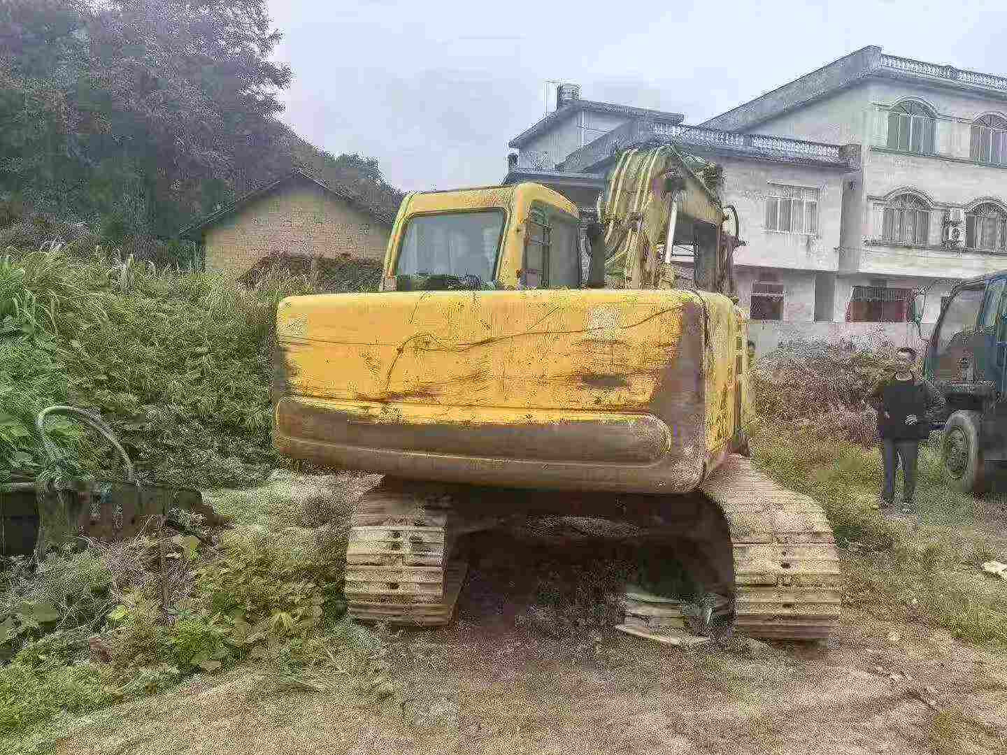 Buy Komatsu PC120-6E Used Excavator / 2 Buy Komatsu PC120-6E Used Excavator / 2