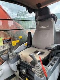 Compre Escavadeira Hitachi EX330 Usada / 8 Compre Escavadeira Hitachi EX330 Usada / 8