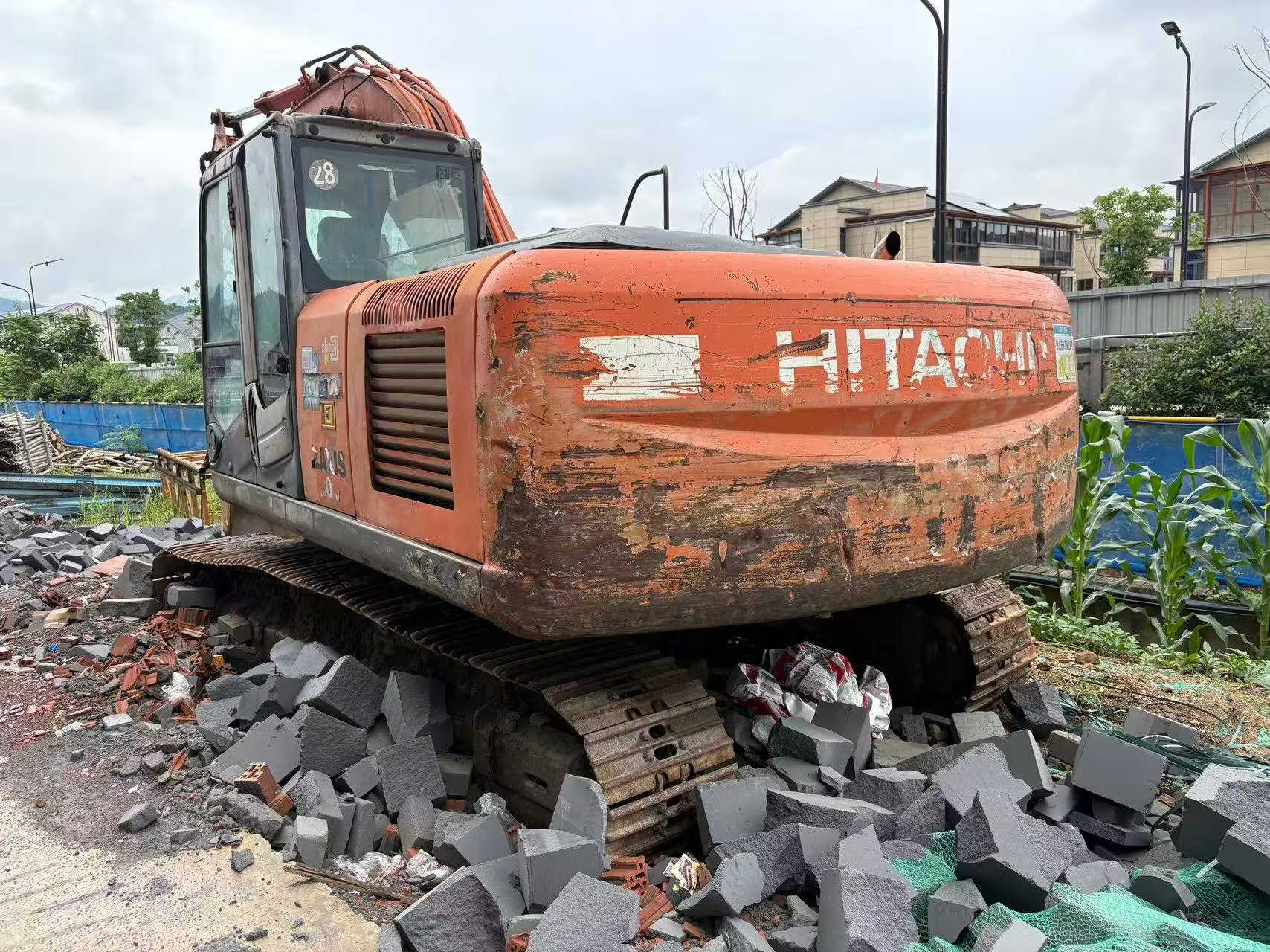Buy Hitachi EX200-3 Used Excavator / 3 Buy Hitachi EX200-3 Used Excavator / 3