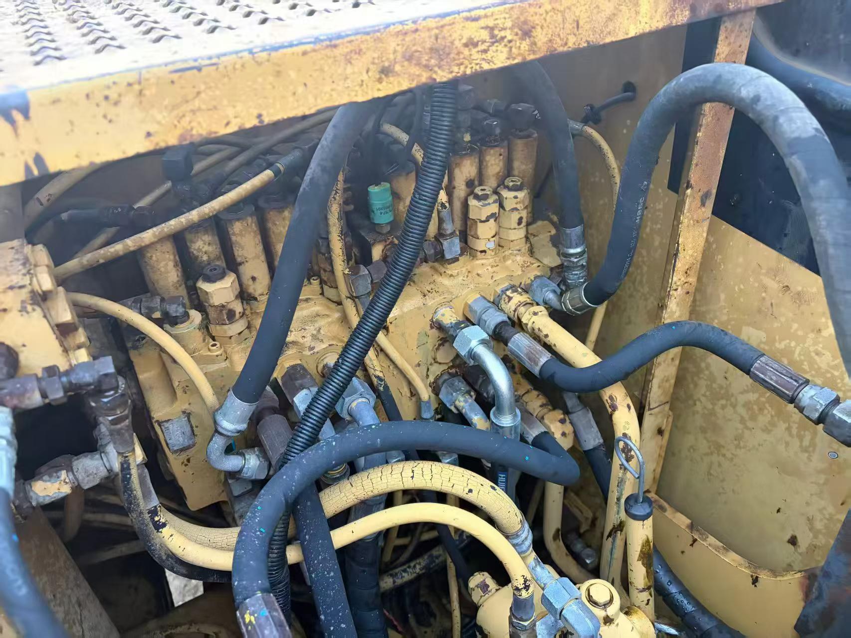 Buy Caterpillar 307B Used Excavator / 9 Buy Caterpillar 307B Used Excavator / 9