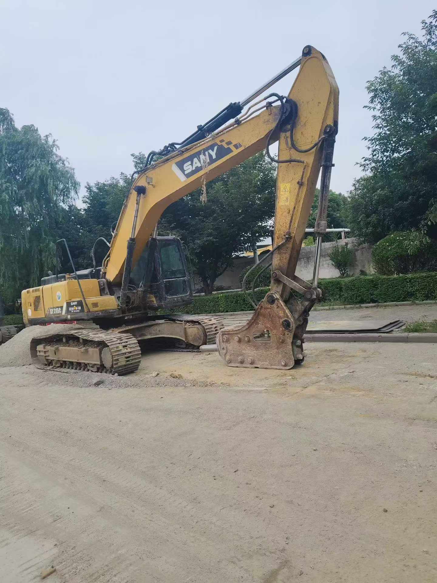 Buy Sany SY215C Used Excavator / 4 Buy Sany SY215C Used Excavator / 4