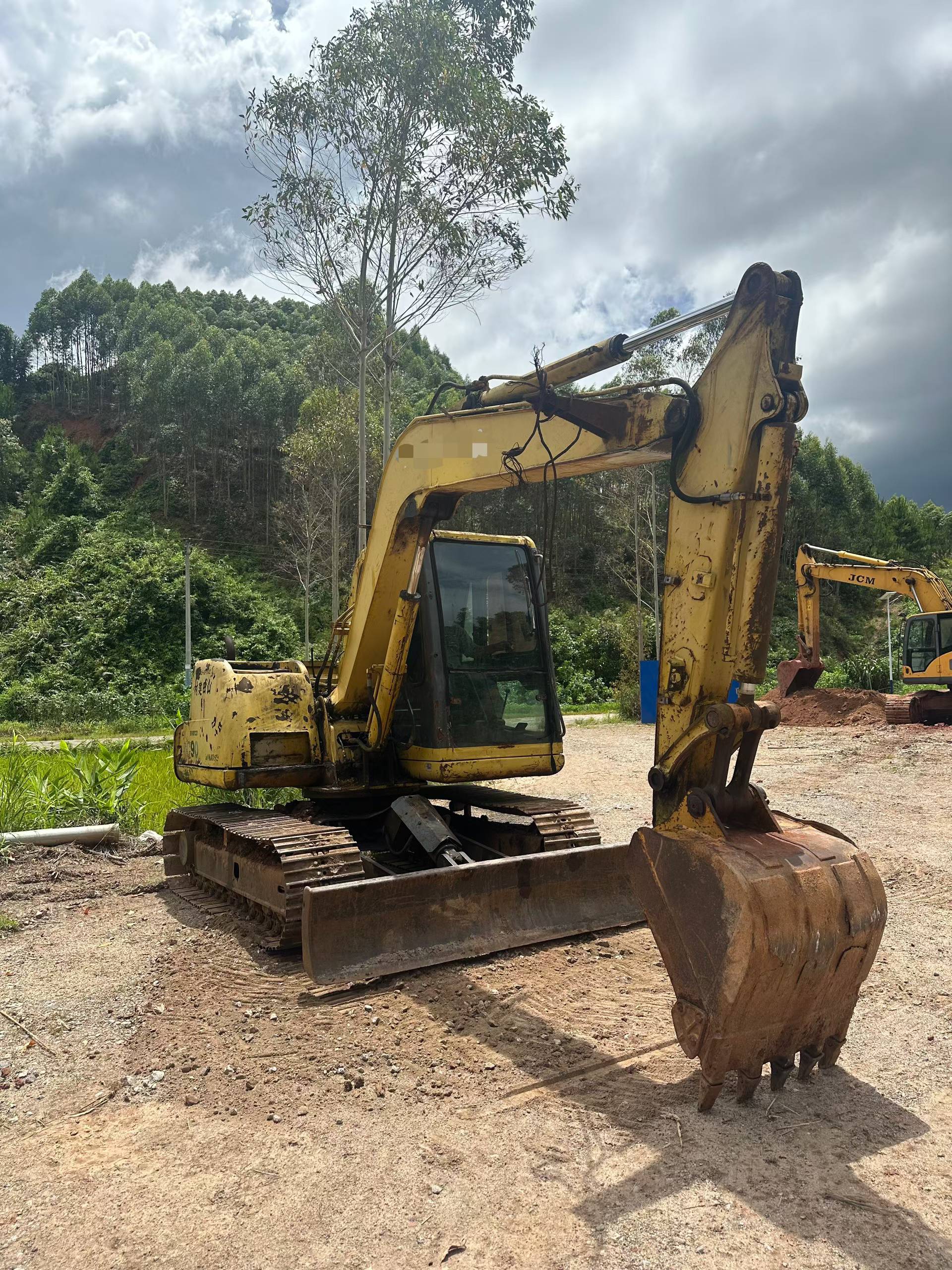 Buy Komatsu PC60-7 Used Excavator / 1