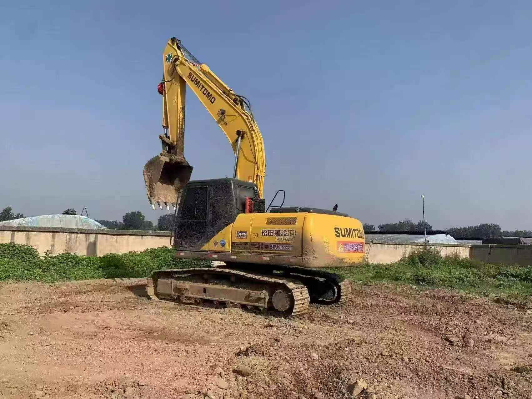 Buy Sumitomo SH210A5 Used Excavator / 2 Buy Sumitomo SH210A5 Used Excavator / 2