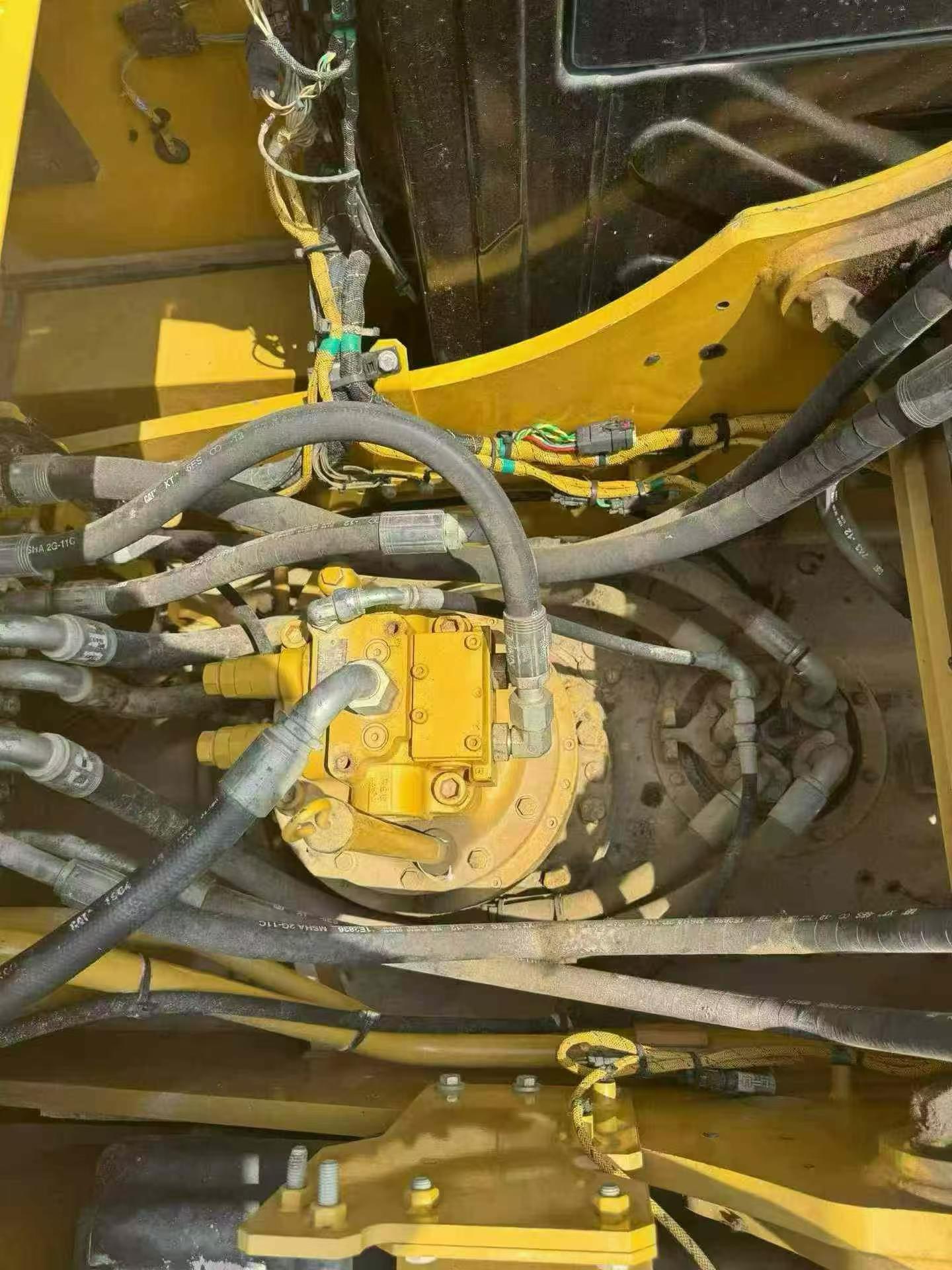 Buy Caterpillar 323 Used Excavator / 6 Buy Caterpillar 323 Used Excavator / 6