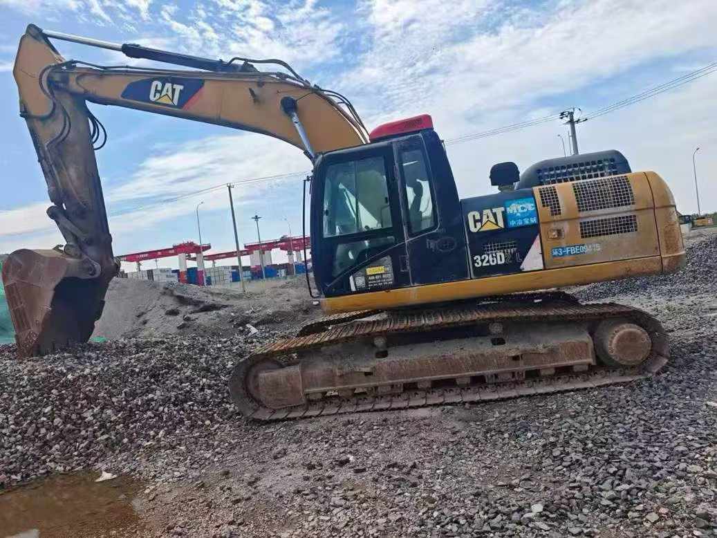 Buy Caterpillar 326DL Used Excavator / 2