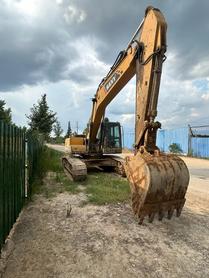 Buy Sany SY215C Used Excavator / 4 Buy Sany SY215C Used Excavator / 4