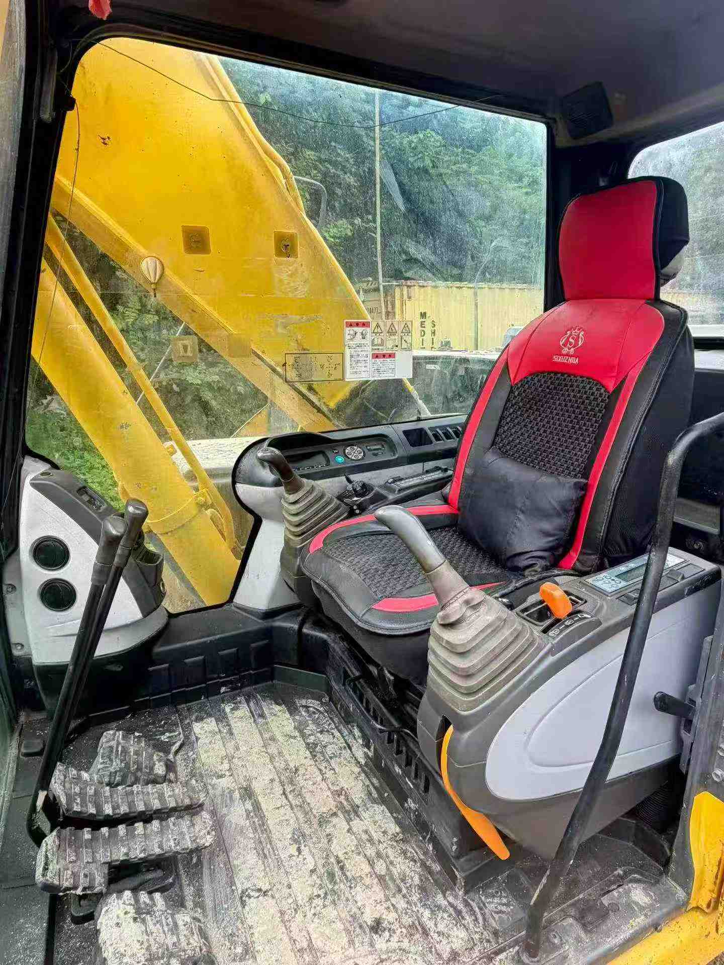 Buy Sumitomo SH200A5 Used Excavator / 9 Buy Sumitomo SH200A5 Used Excavator / 9