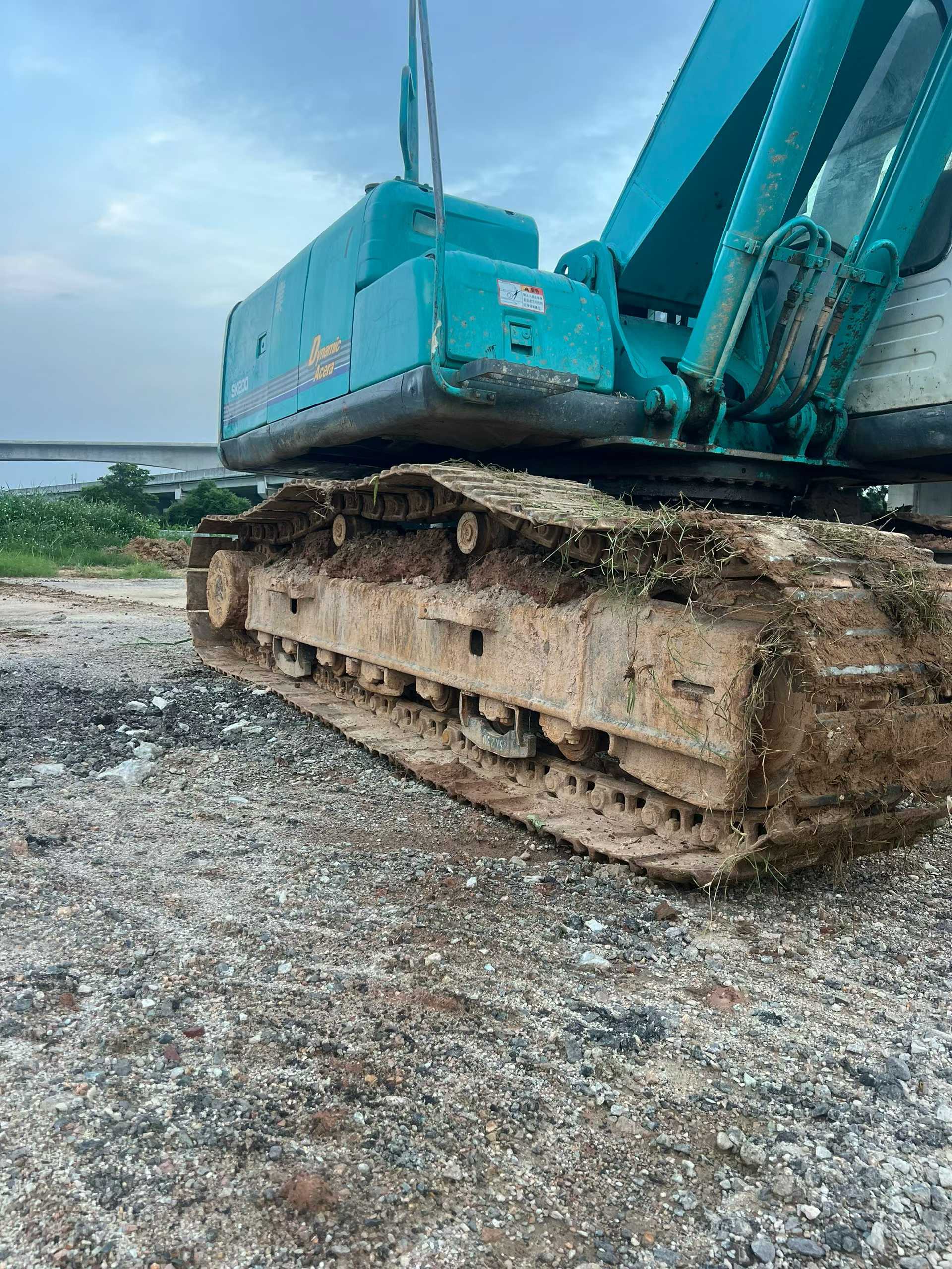 Buy Kobelco SK200-9 Used Excavator / 4 Buy Kobelco SK200-9 Used Excavator / 4