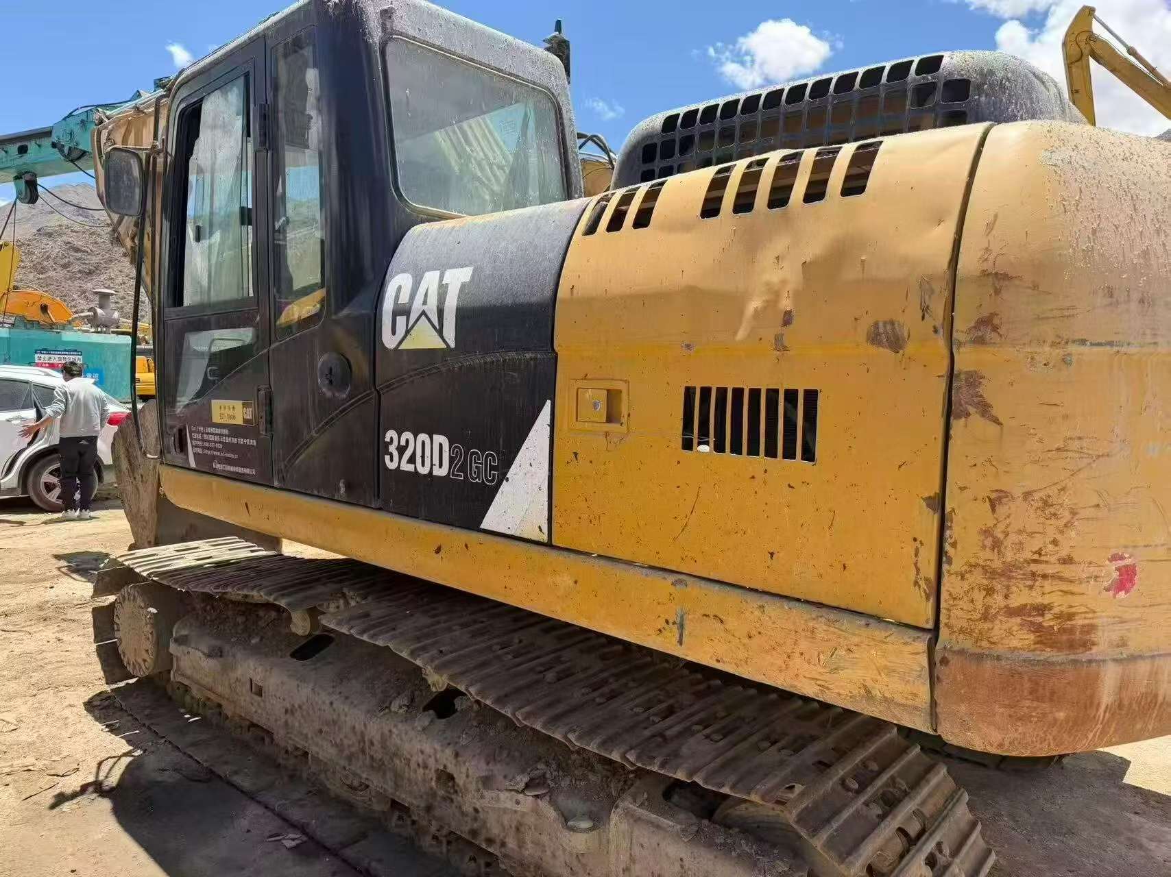Buy Caterpillar 320D Used Excavator / 1