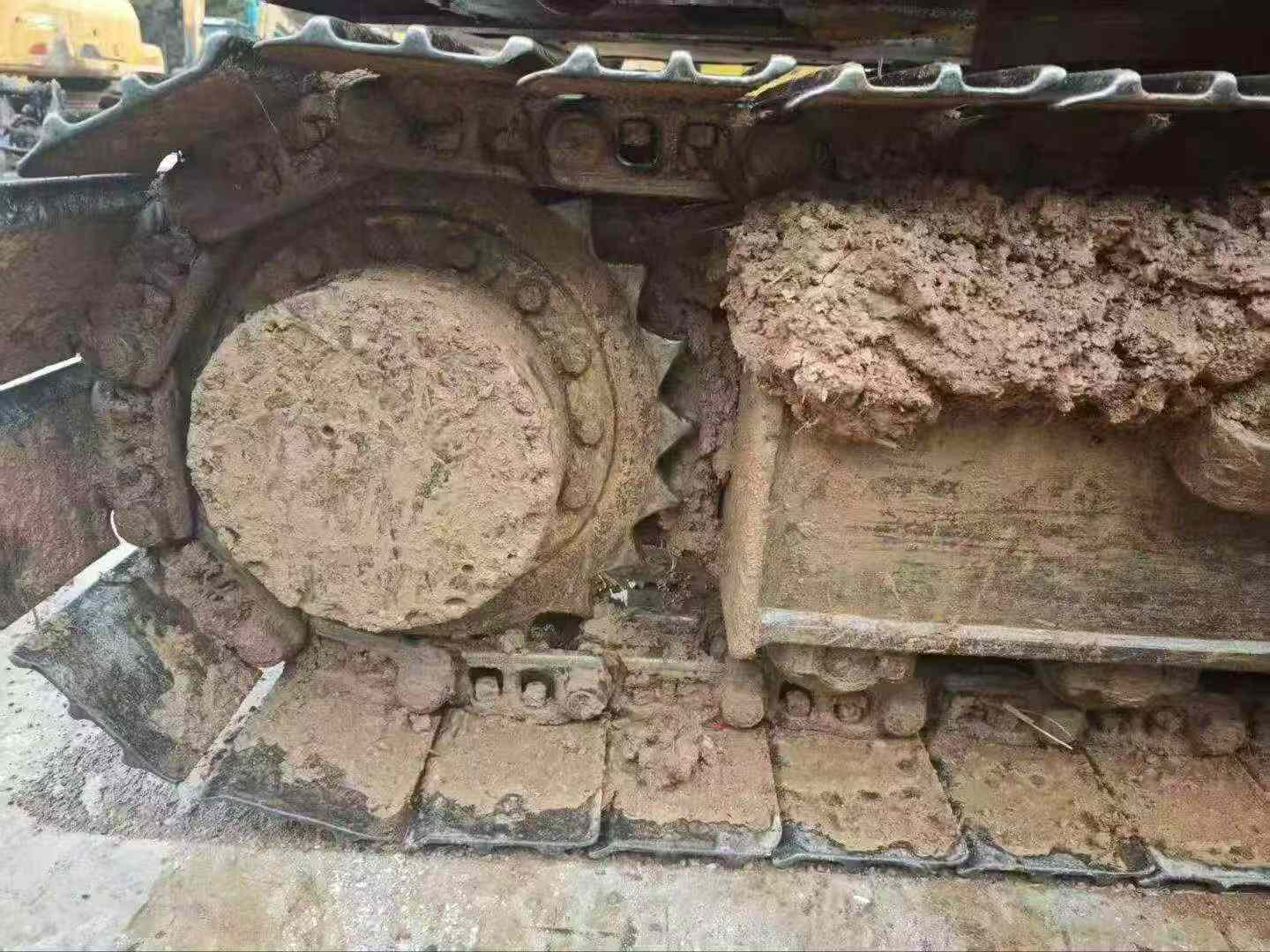 Buy Komatsu PC130-7 Used Excavator / 4