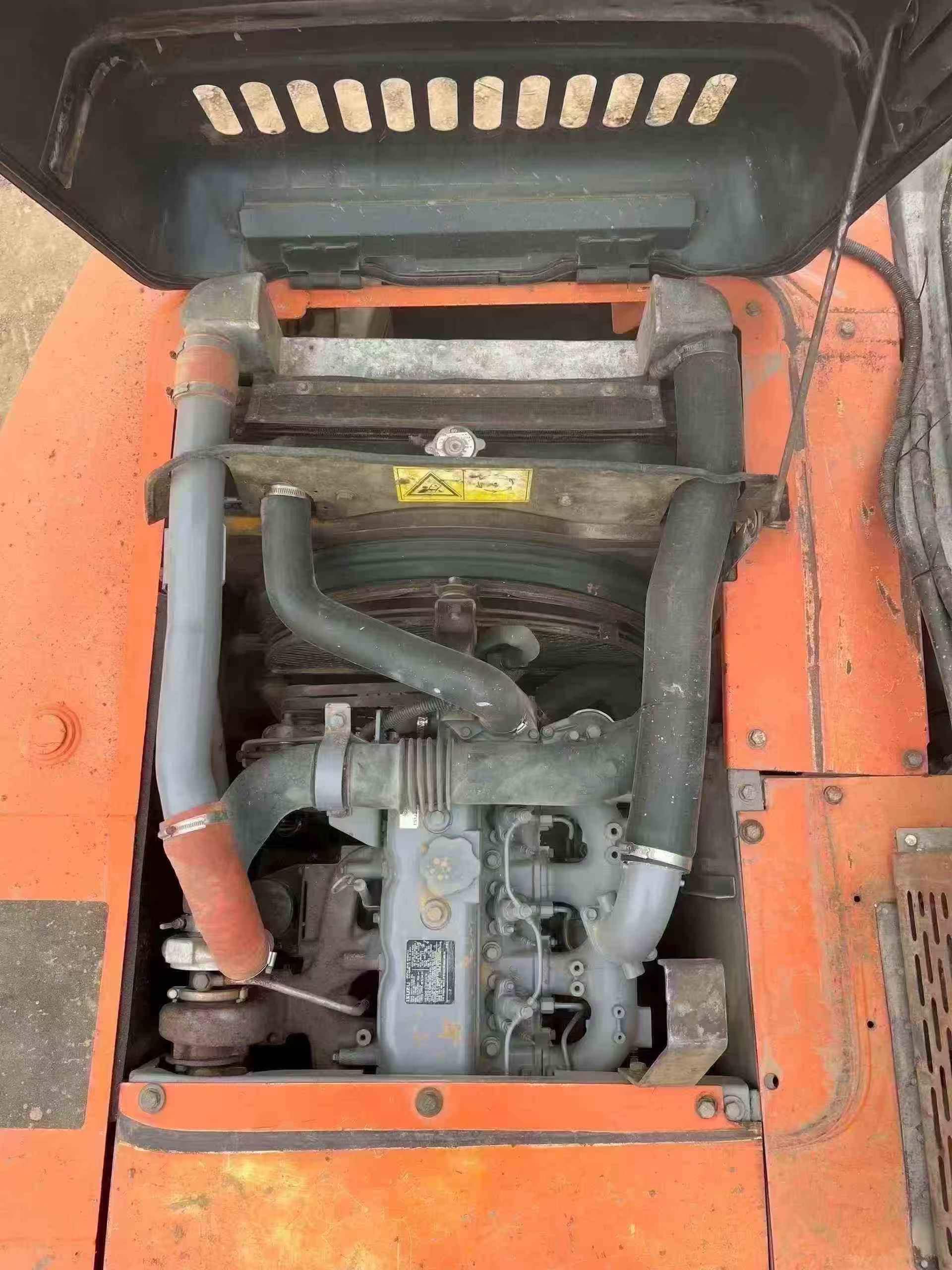 Buy Hitachi EX120-6 Used Excavator / 7 Buy Hitachi EX120-6 Used Excavator / 7
