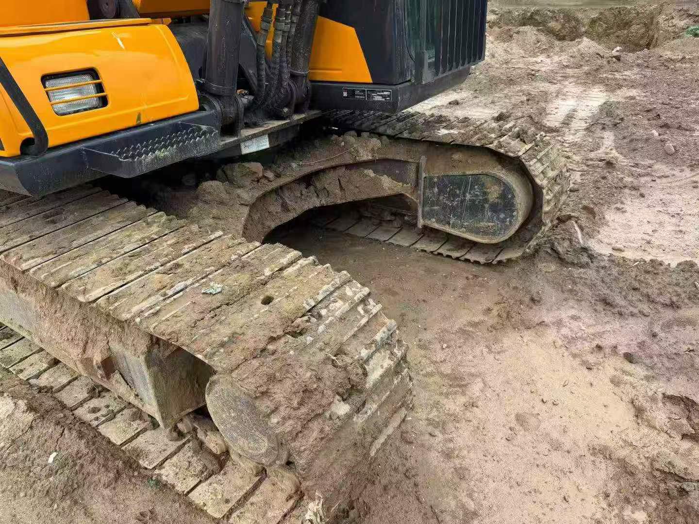 Buy Sany SY135 Used Excavator / 5 Buy Sany SY135 Used Excavator / 5