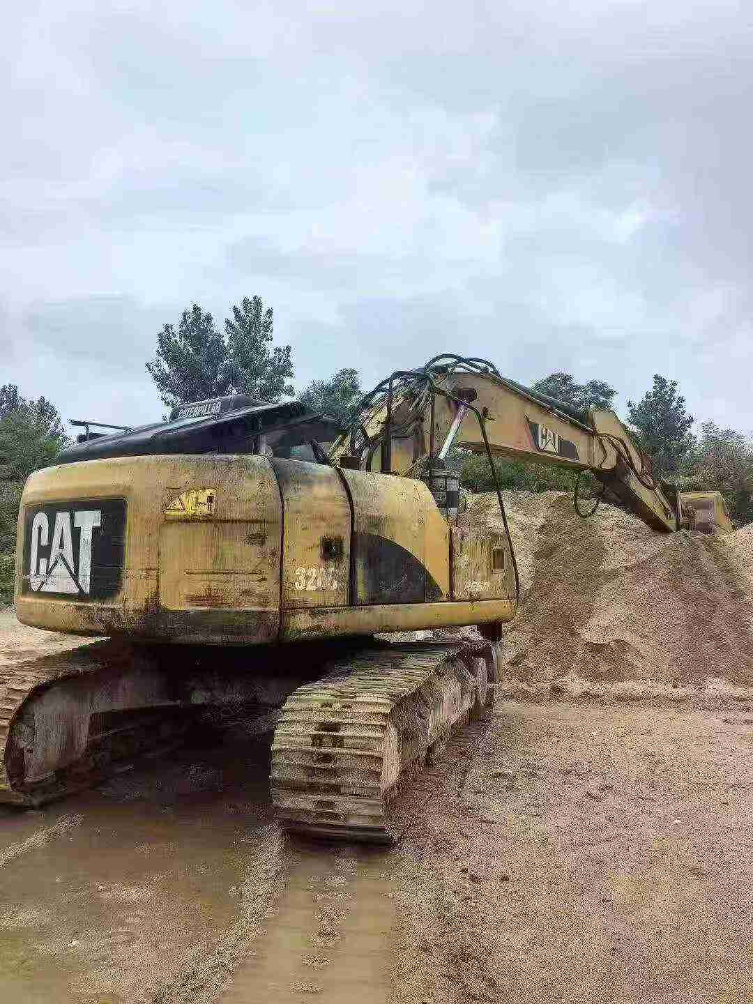 Buy Caterpillar 320D Used Excavator / 2 Buy Caterpillar 320D Used Excavator / 2