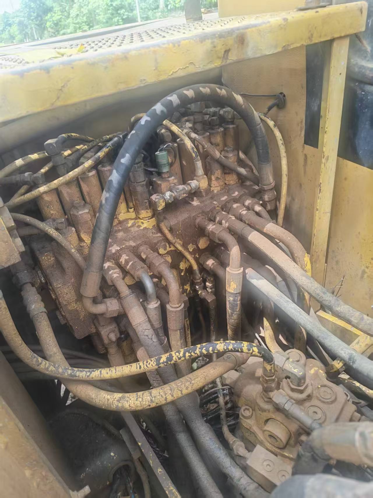 Buy Caterpillar 307B Used Excavator / 4 Buy Caterpillar 307B Used Excavator / 4