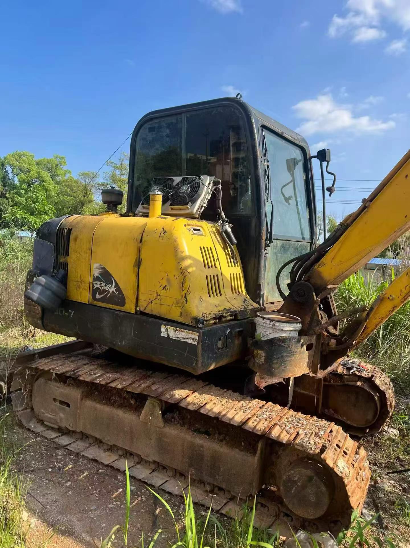 Buy Hyundai HX60 Used Excavator / 2 Buy Hyundai HX60 Used Excavator / 2
