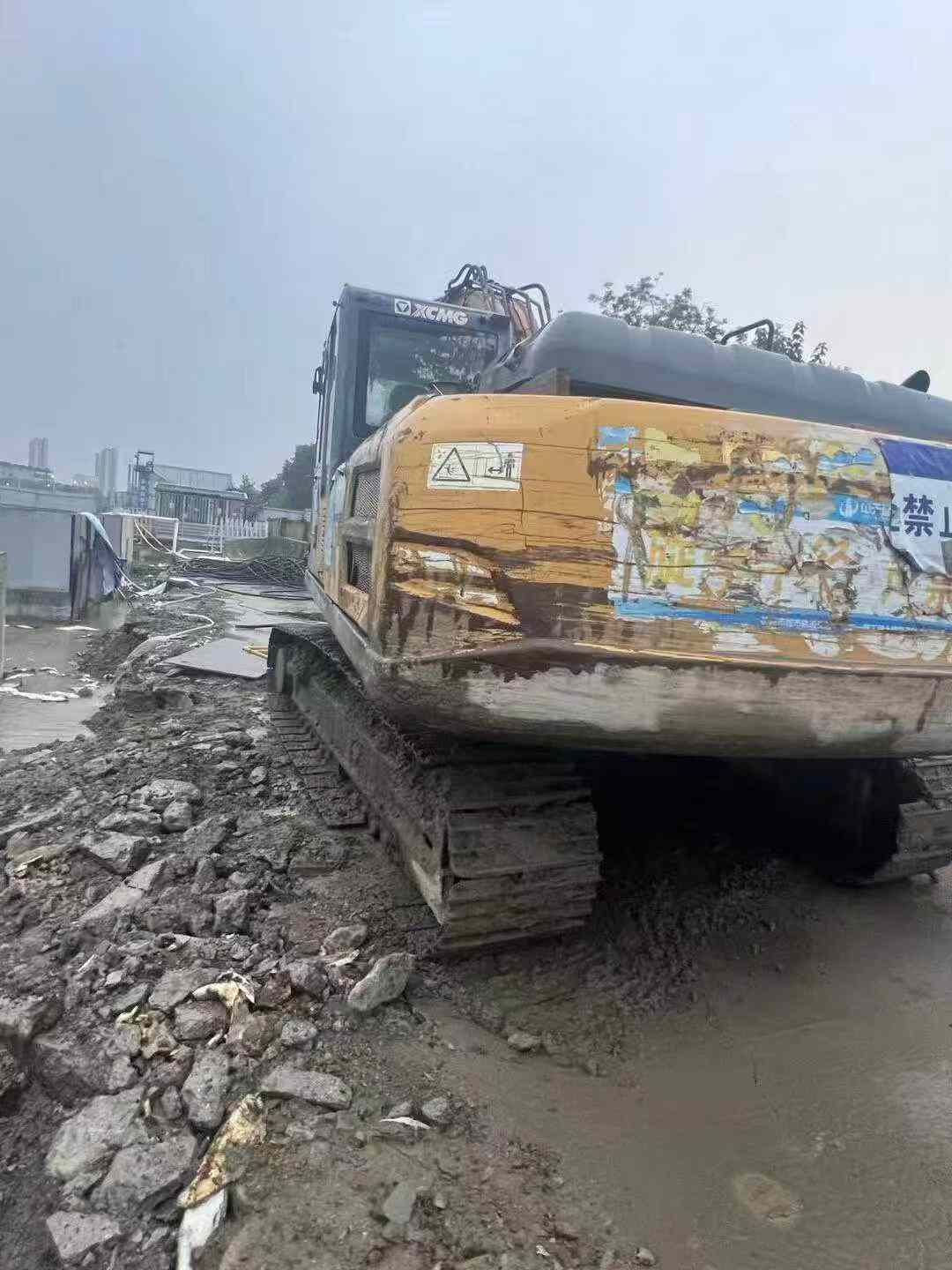 Buy XCMG XE200 Used Excavator / 1