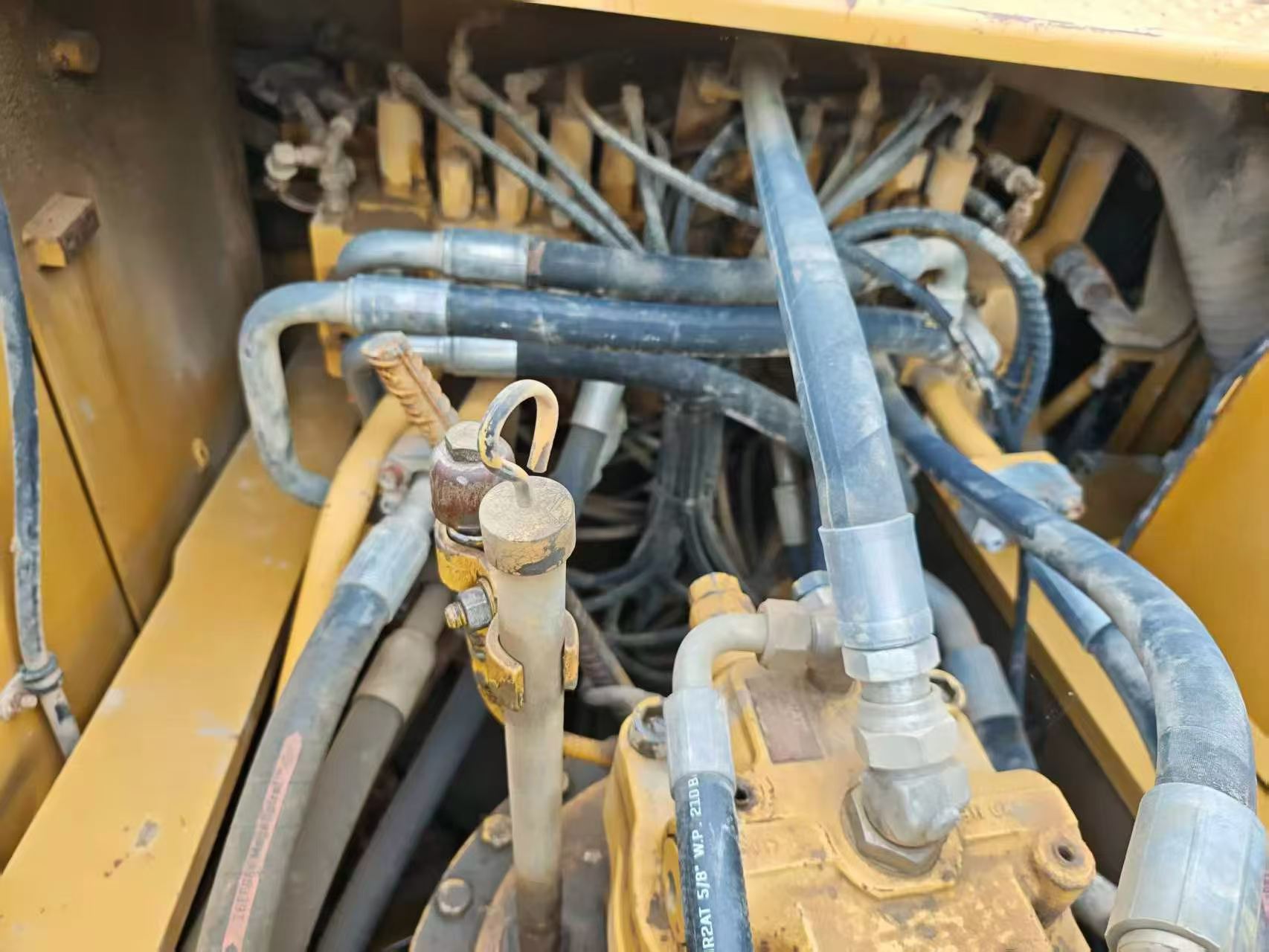 Buy Caterpillar 330B Used Excavator / 1
