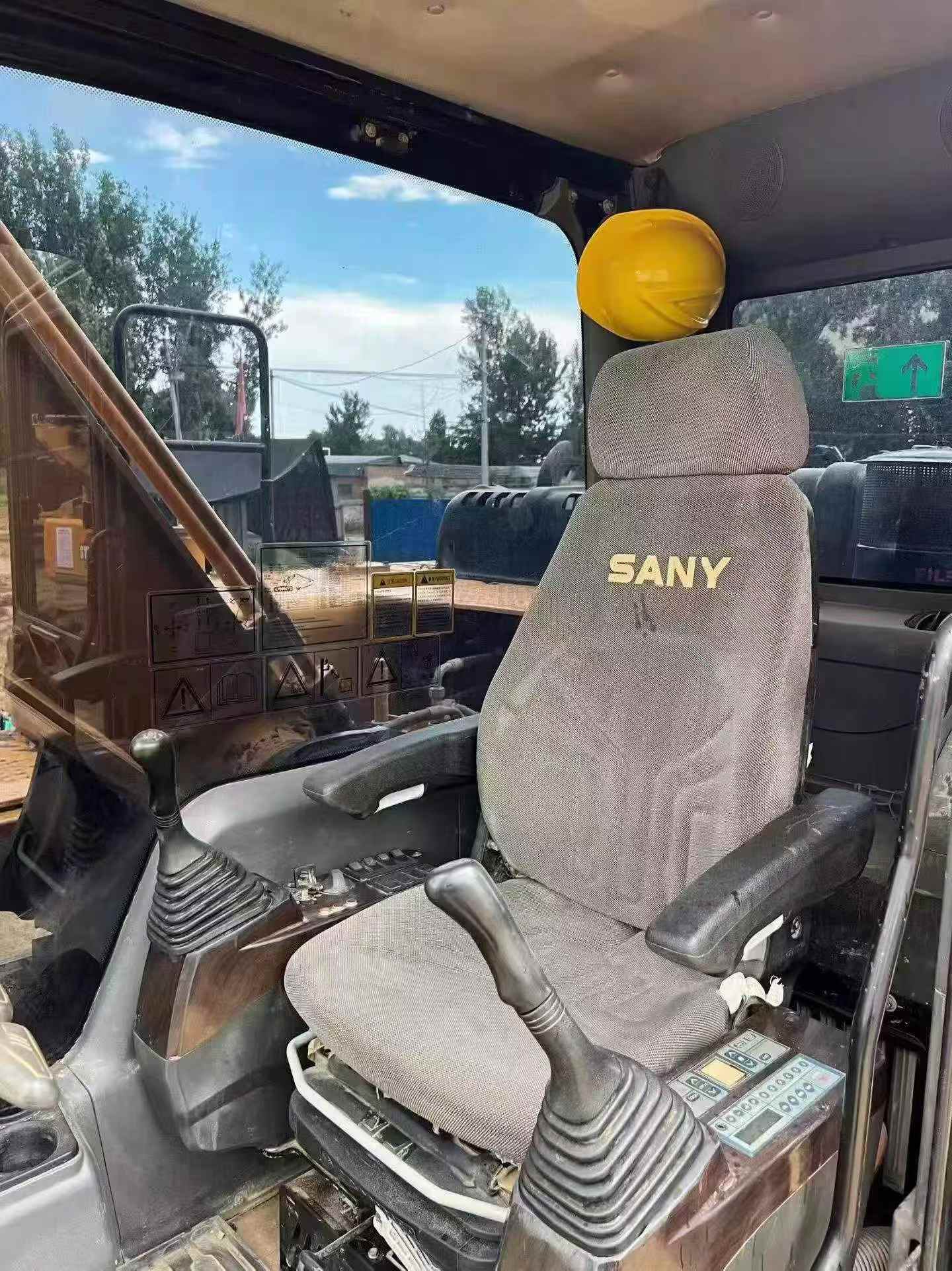 Buy Sany SY245H Used Excavator / 9