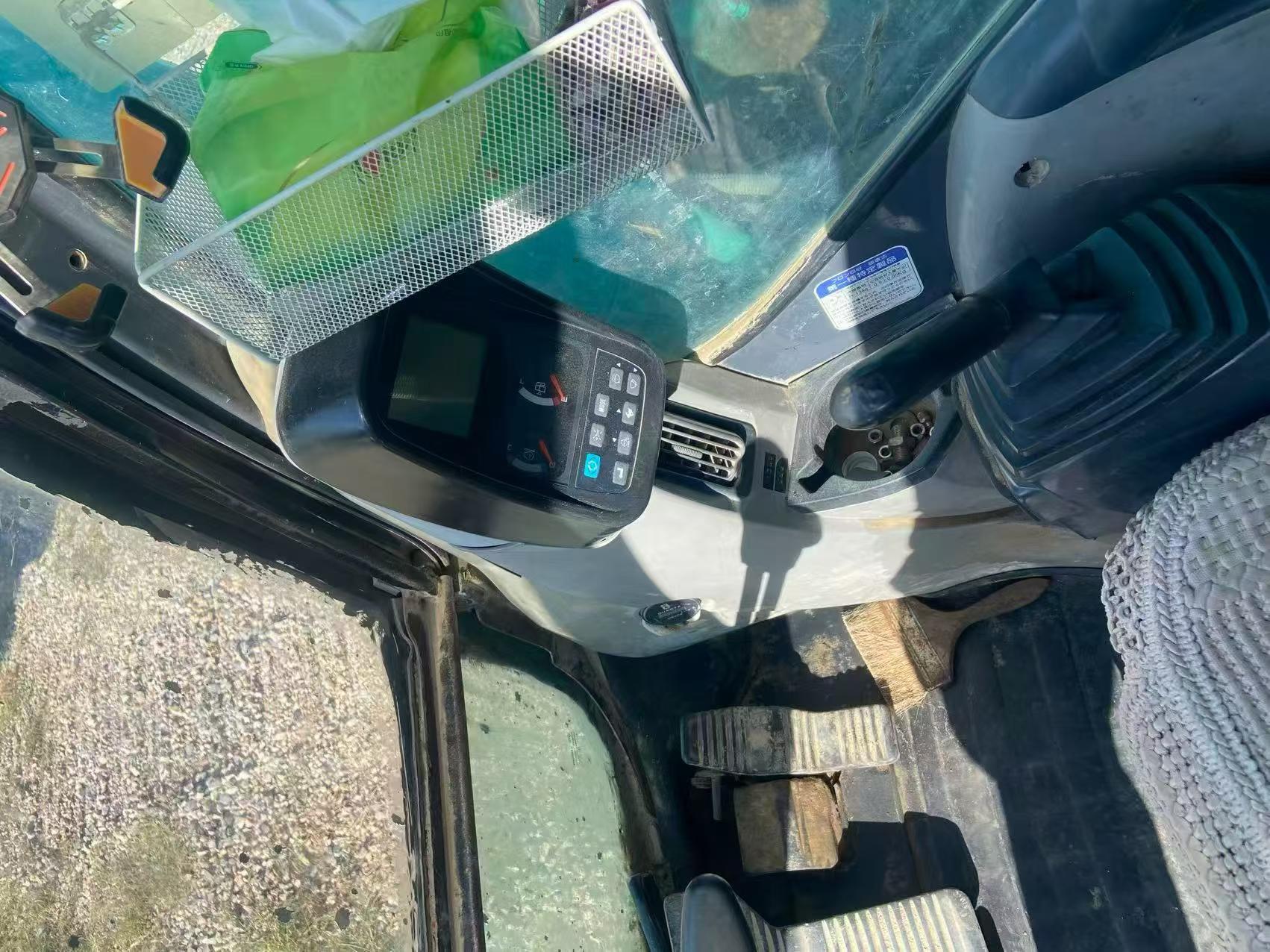 Buy Kobelco SK200-2 Used Excavator / 3 Buy Kobelco SK200-2 Used Excavator / 3