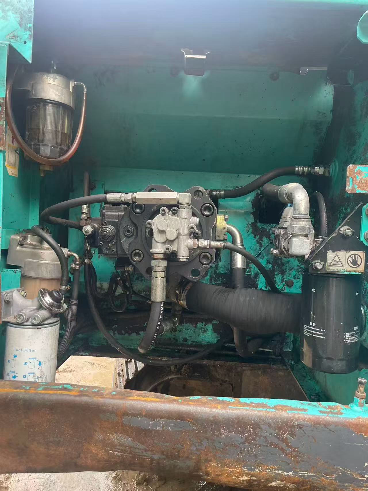 Buy Kobelco SK200 Used Excavator / 2