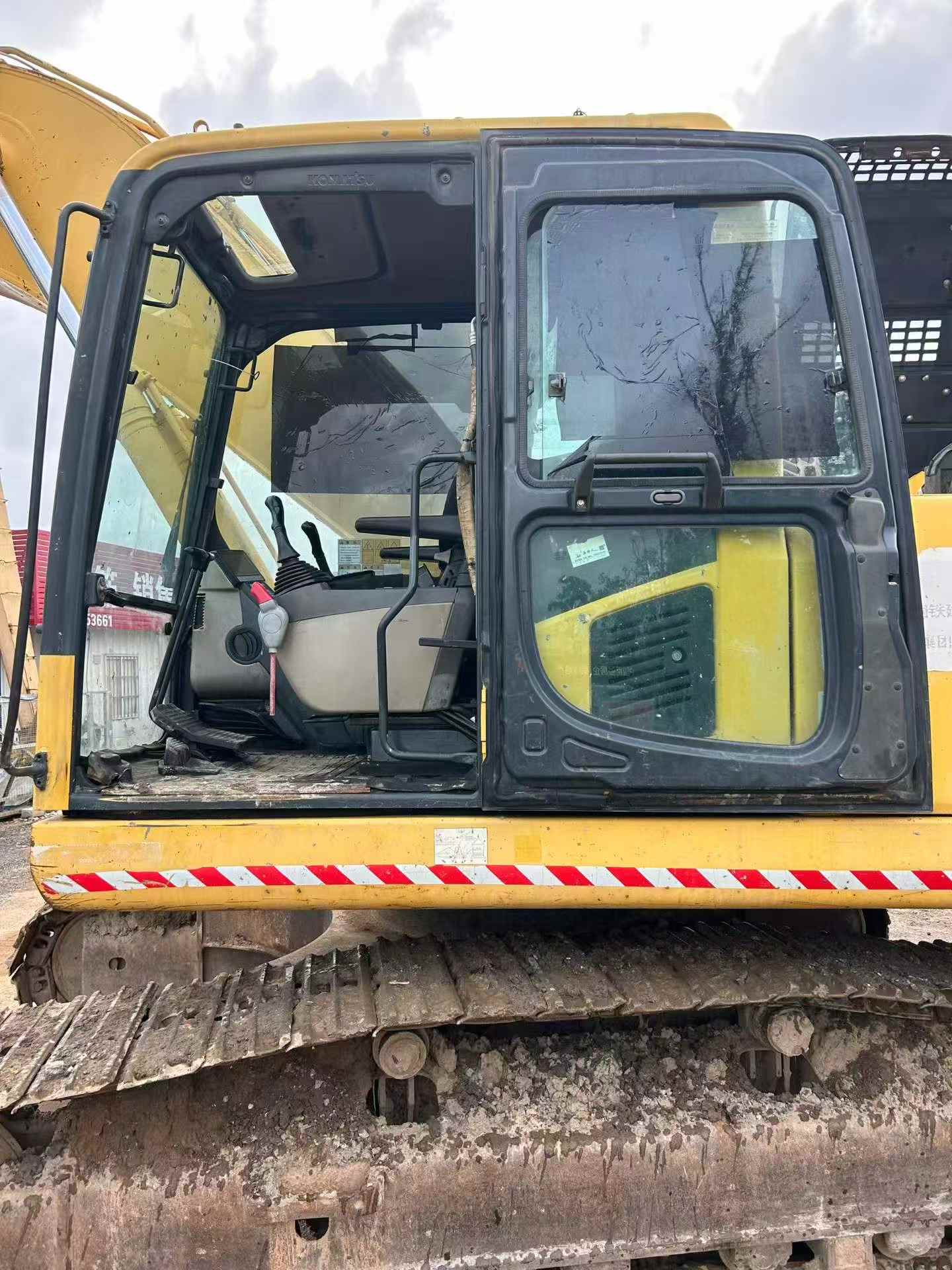 Acheter Pelle Komatsu PC200-8 d'occasion / 6 Acheter Pelle Komatsu PC200-8 d'occasion / 6