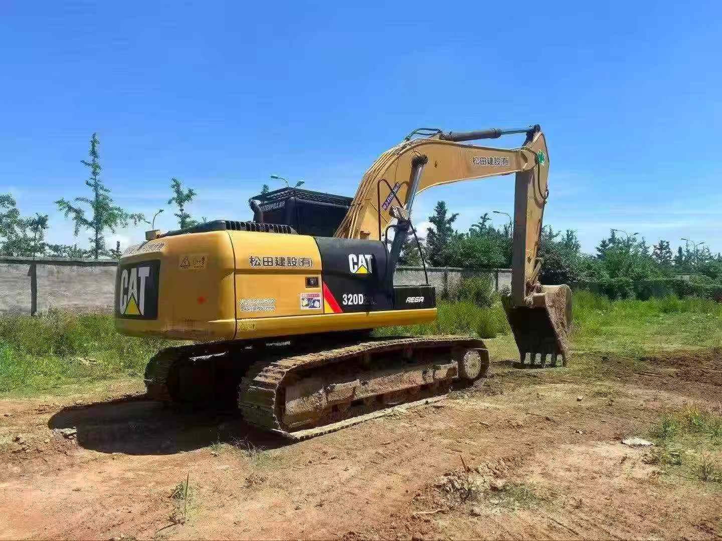 Buy Caterpillar 320D Used Excavator / 3 Buy Caterpillar 320D Used Excavator / 3