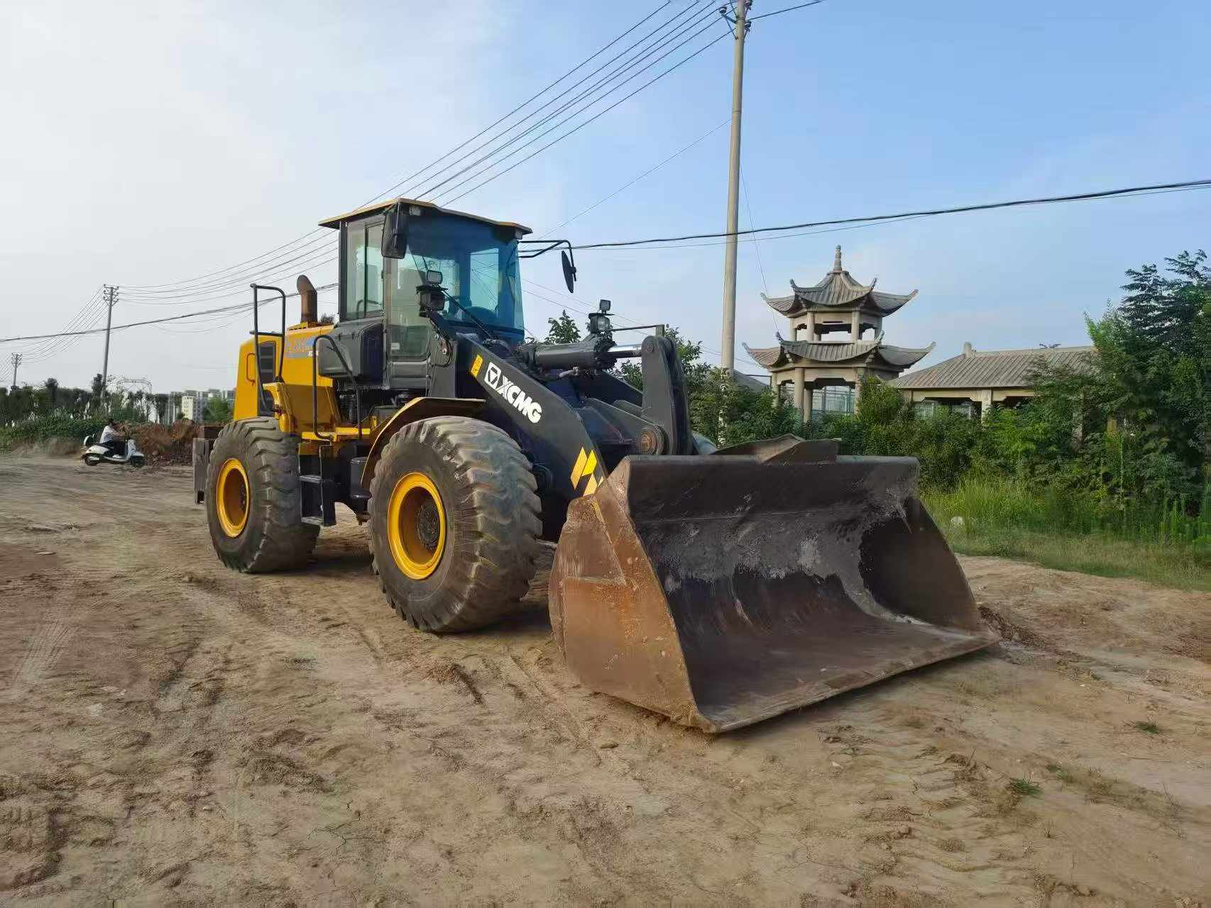 Buy XCMG XC956 Used Loader / 4 Buy XCMG XC956 Used Loader / 4