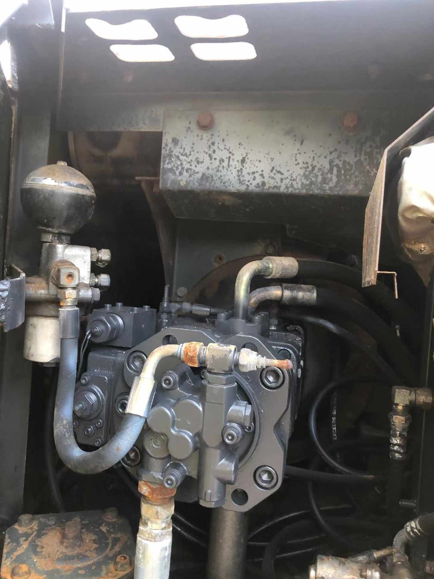 Buy Sumitomo SH120-3 Used Excavator / 5 Buy Sumitomo SH120-3 Used Excavator / 5